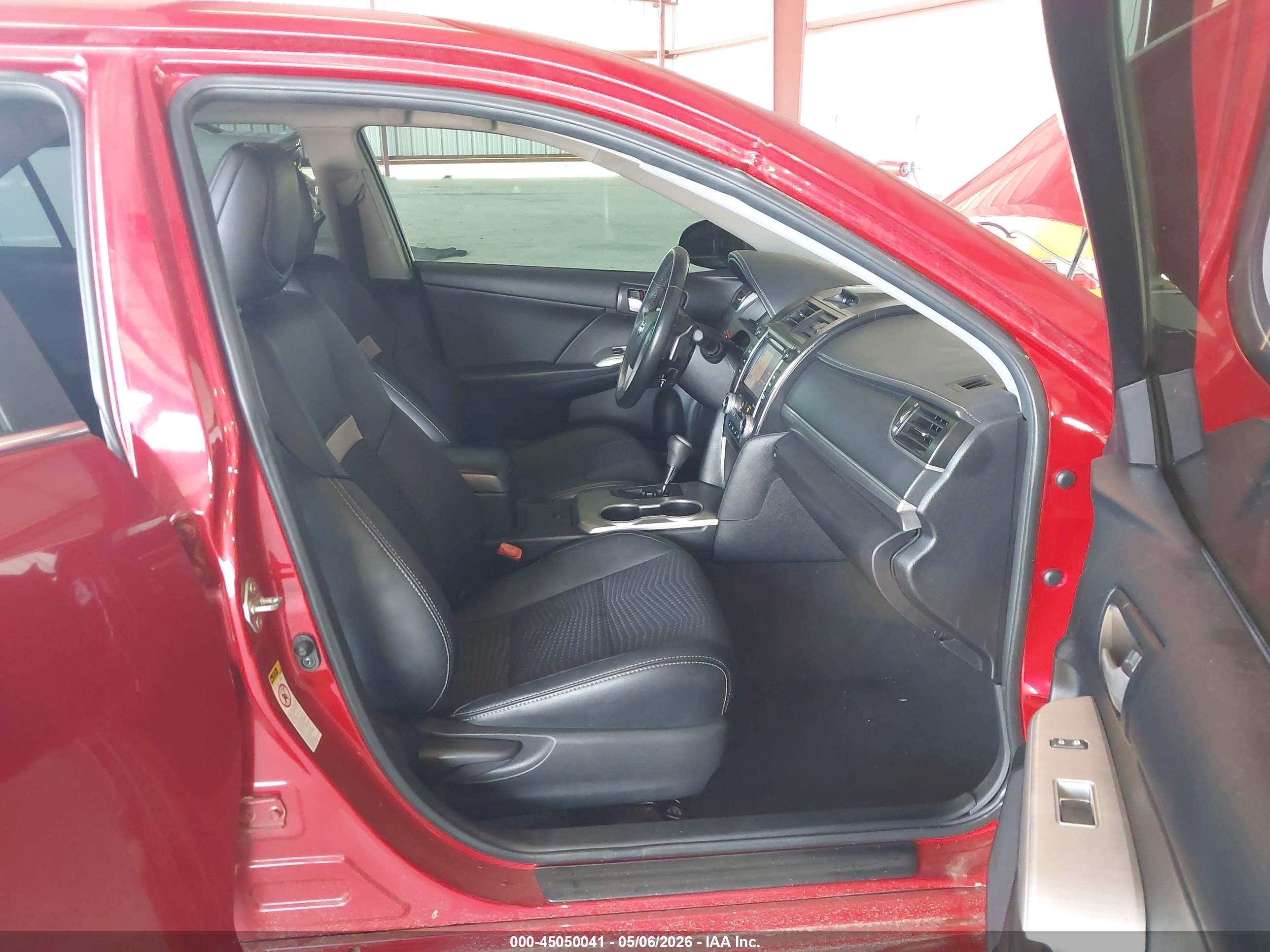 2014 Toyota Camry Se Red vin: 4T1BF1FK1EU819987