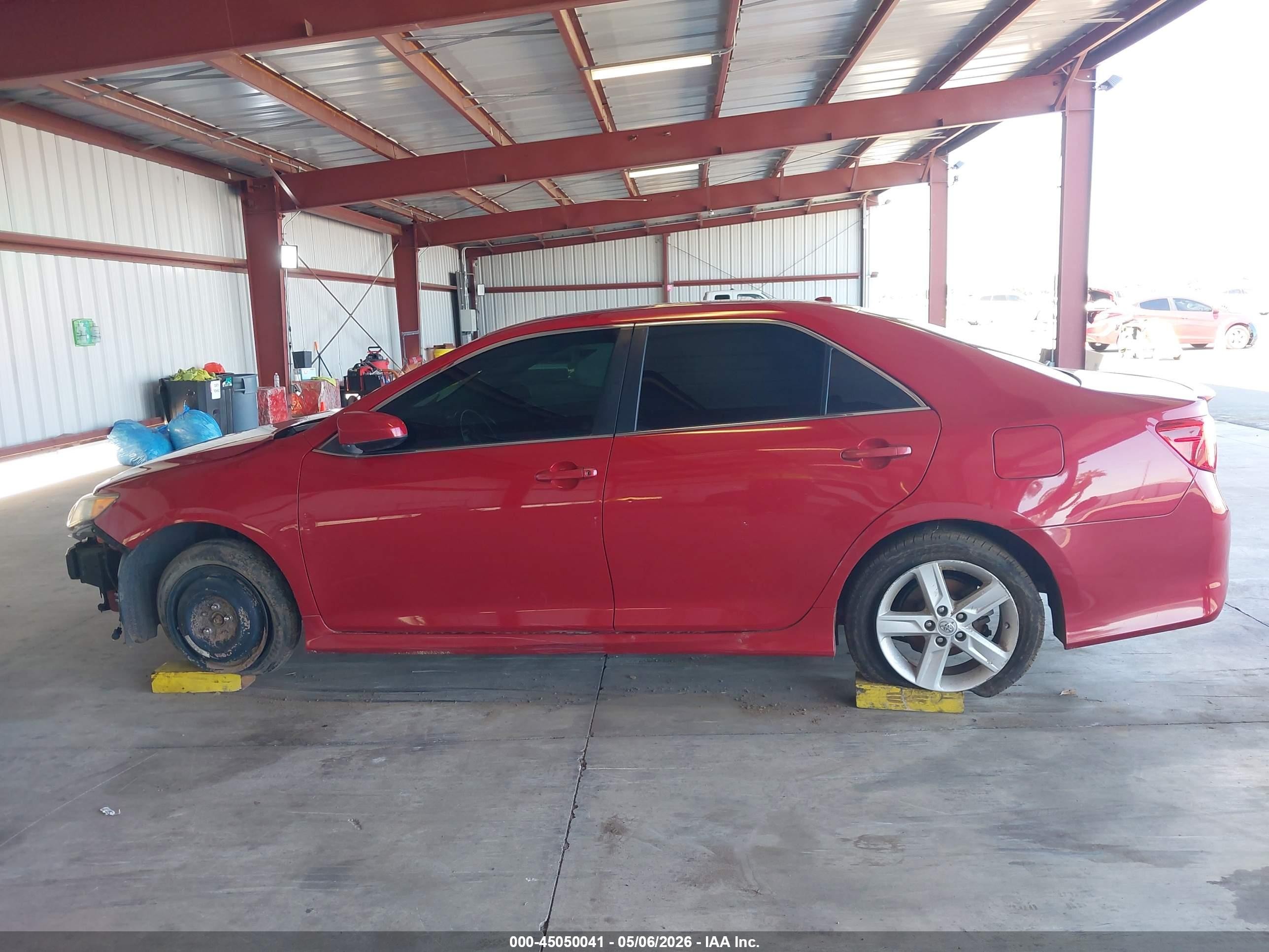 2014 Toyota Camry Se Red vin: 4T1BF1FK1EU819987