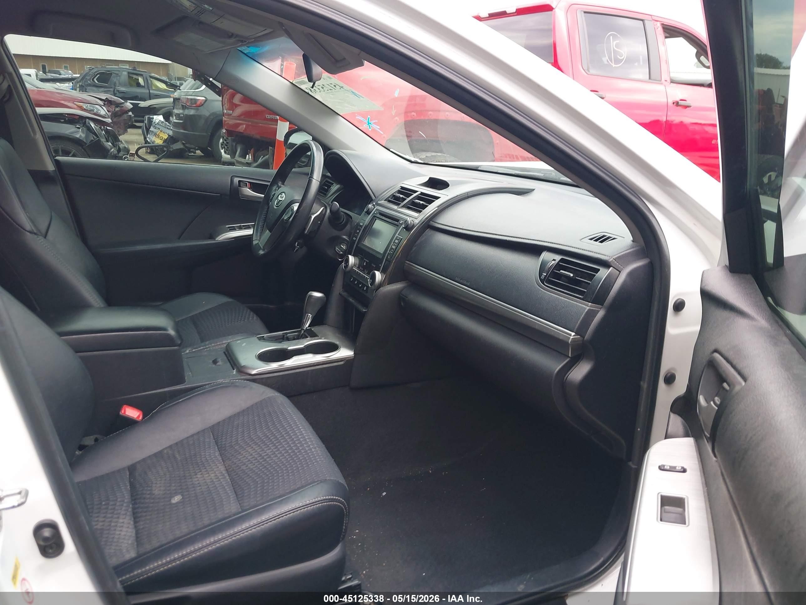 2014 Toyota Camry Se White vin: 4T1BF1FK1EU834912
