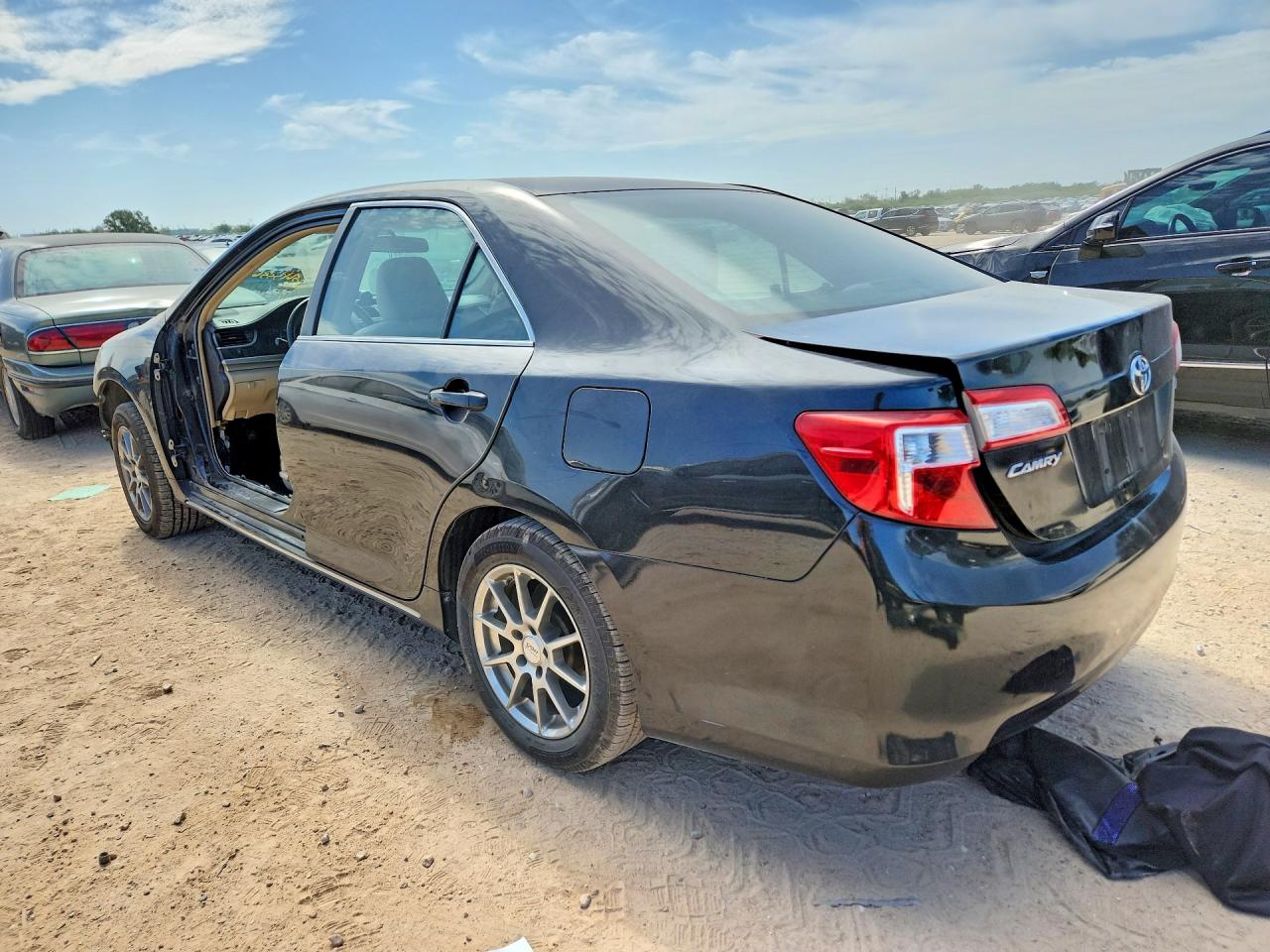 2014 Toyota Camry Le Черный vin: 4T1BF1FK1EU850060