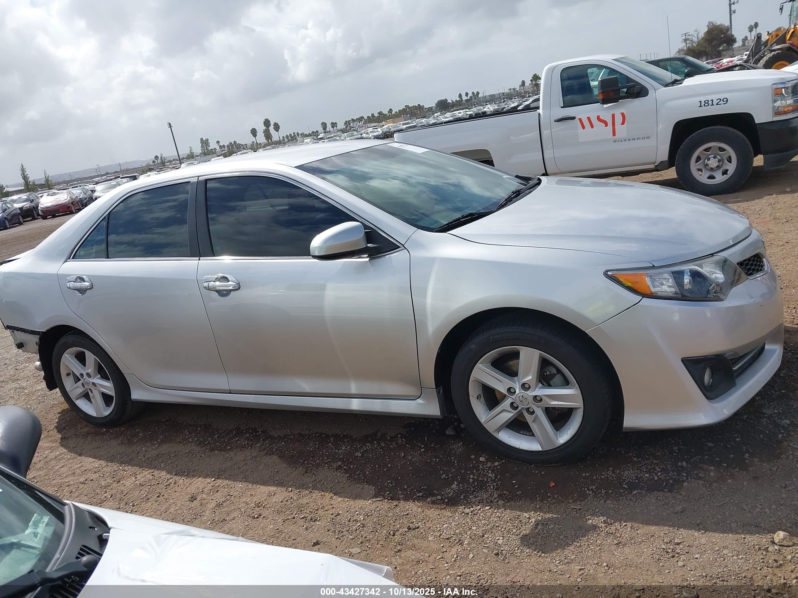 2014 Toyota Camry Se Silver vin: 4T1BF1FK1EU857123