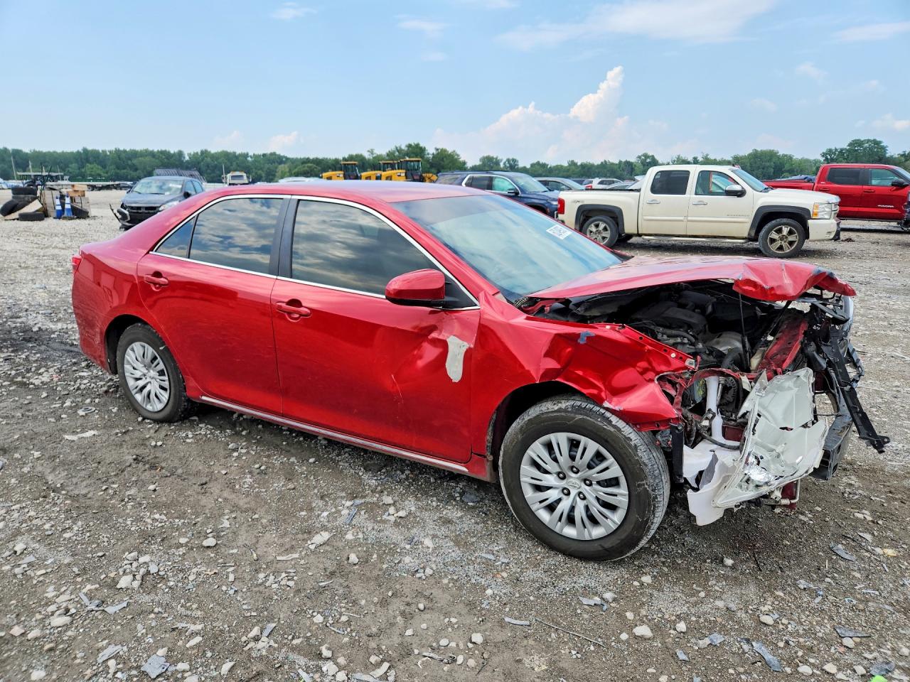 2014 Toyota Camry Le Red vin: 4T1BF1FK1EU864069