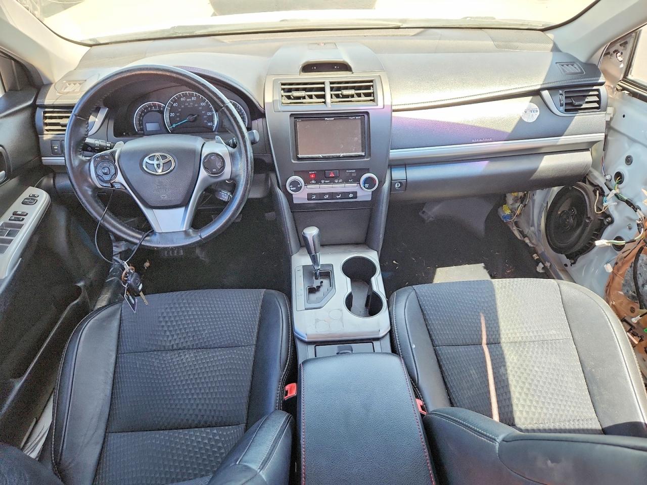 2014 Toyota Camry Se White vin: 4T1BF1FK1EU864606