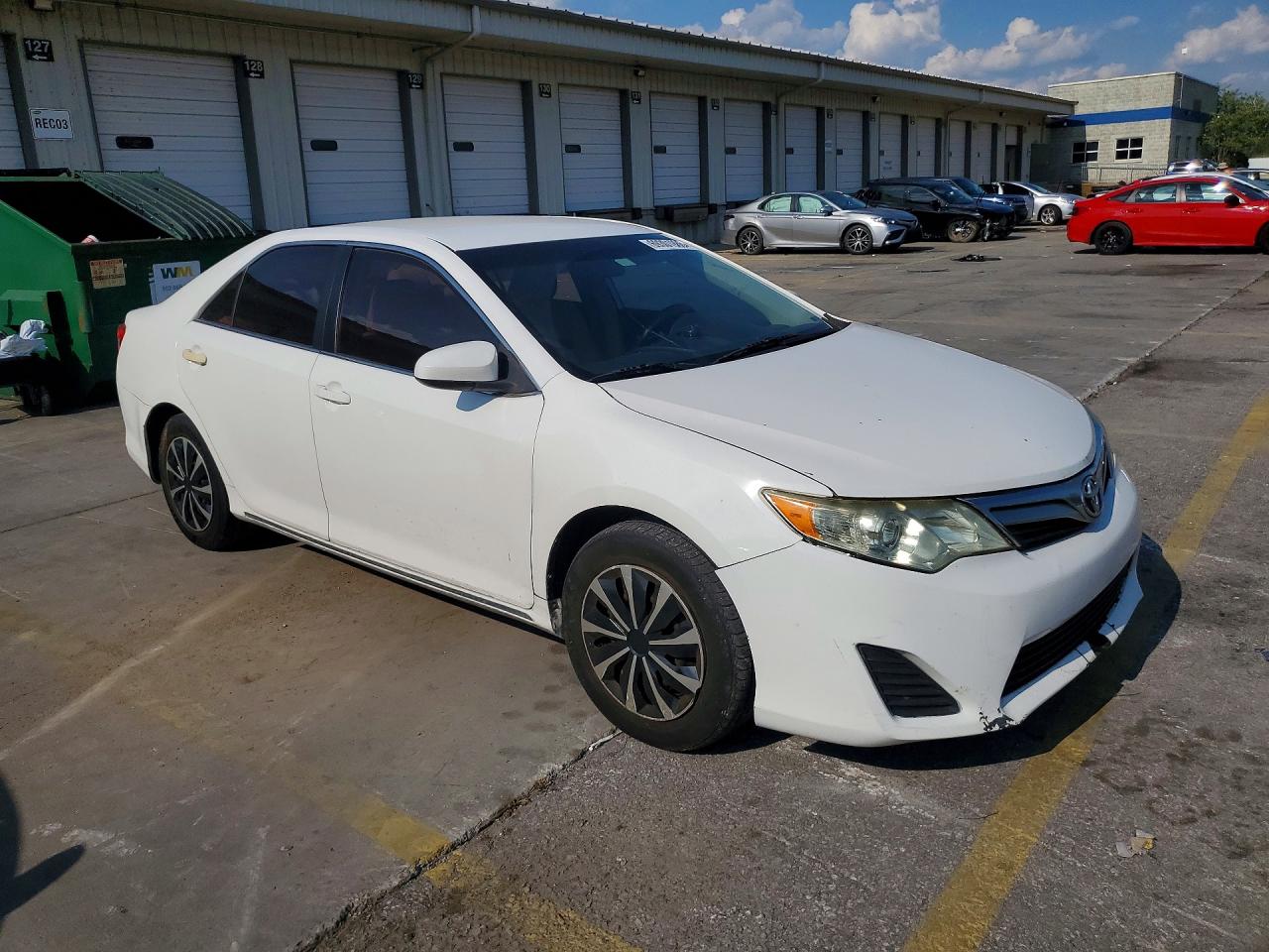 2014 Toyota Camry Le White vin: 4T1BF1FK1EU870034