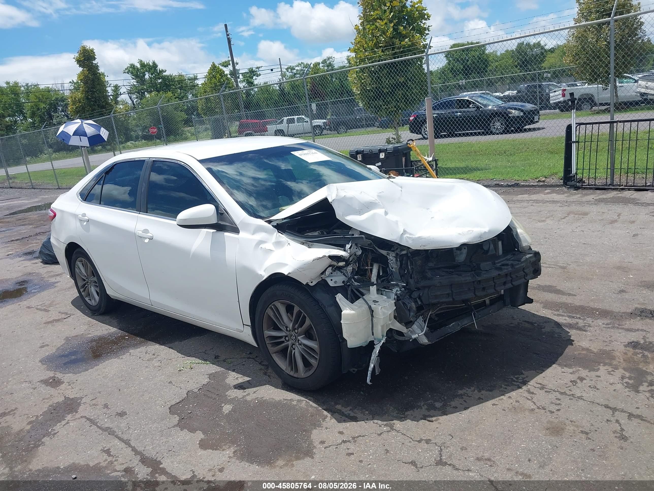 2015 Toyota Camry Se White vin: 4T1BF1FK1FU005209
