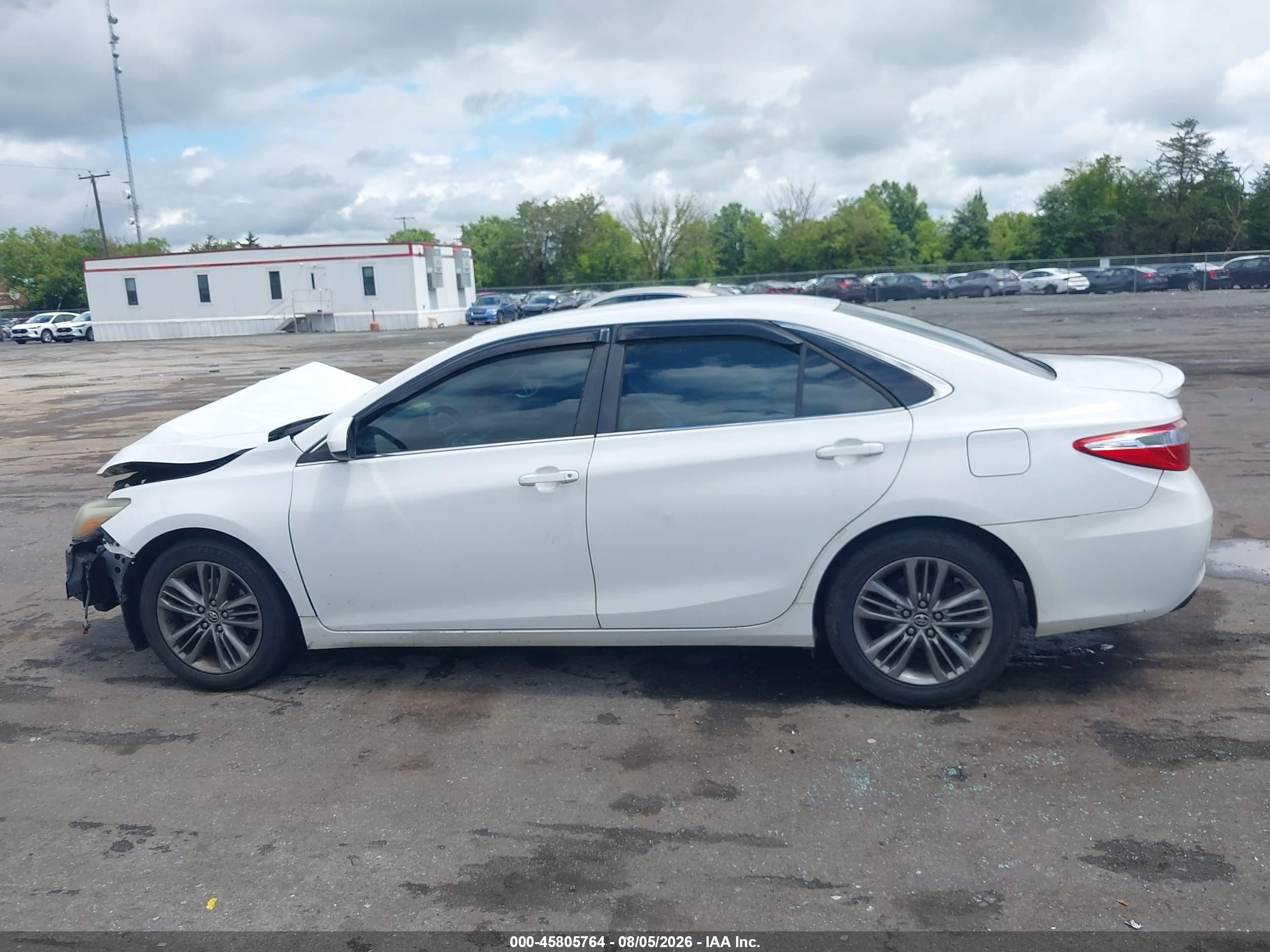2015 Toyota Camry Se White vin: 4T1BF1FK1FU005209