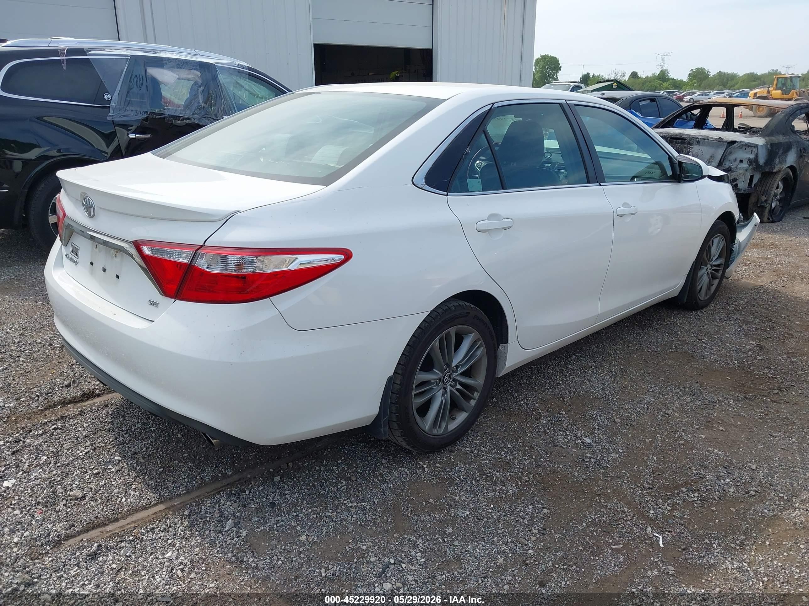 2015 Toyota Camry Se White vin: 4T1BF1FK1FU014900