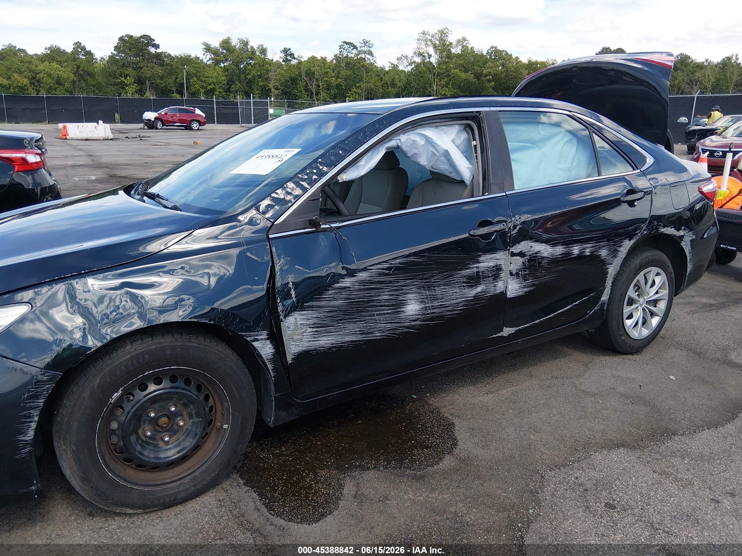 2015 Toyota Camry Le Черный vin: 4T1BF1FK1FU024536