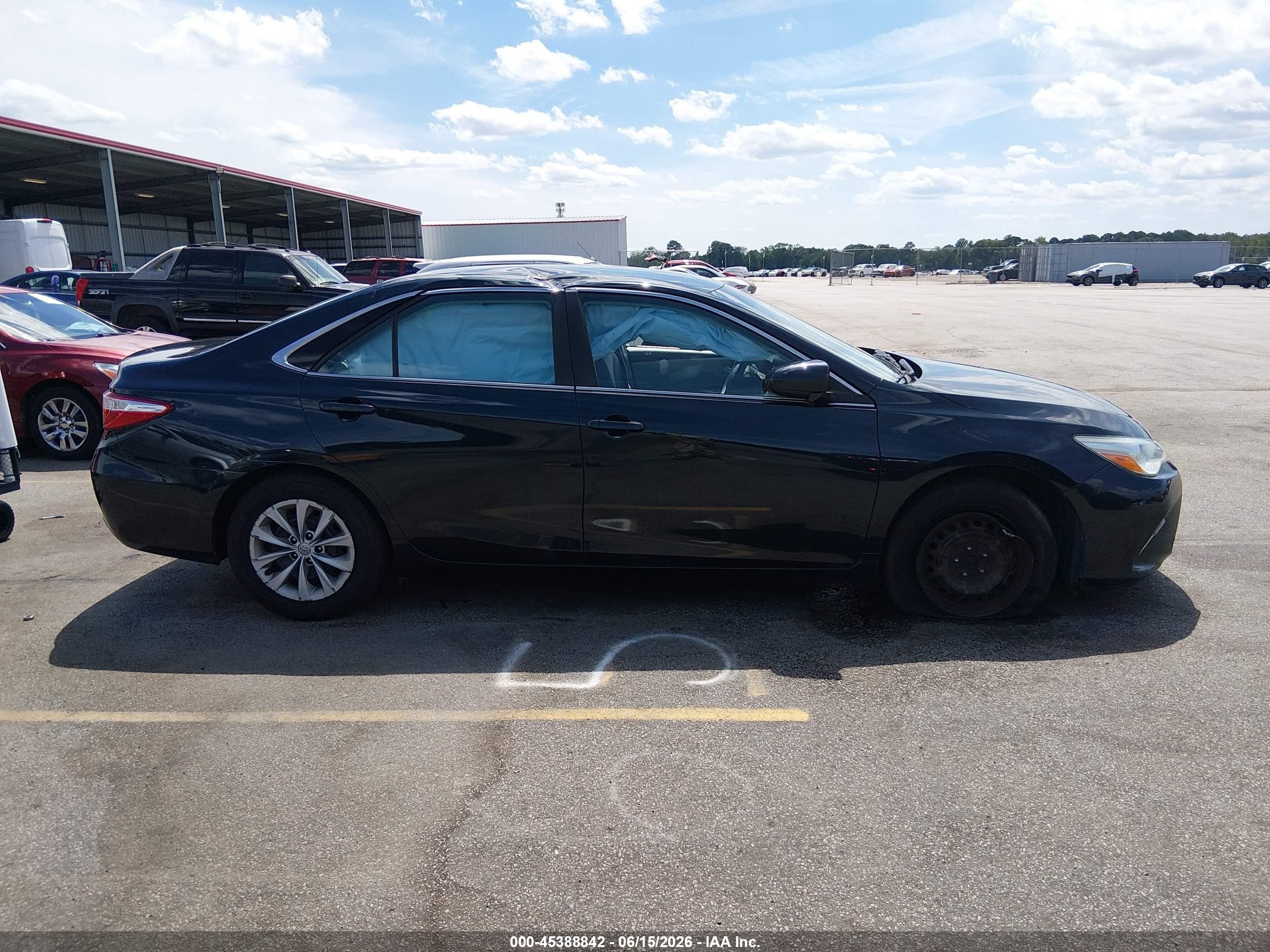 2015 Toyota Camry Le Черный vin: 4T1BF1FK1FU024536