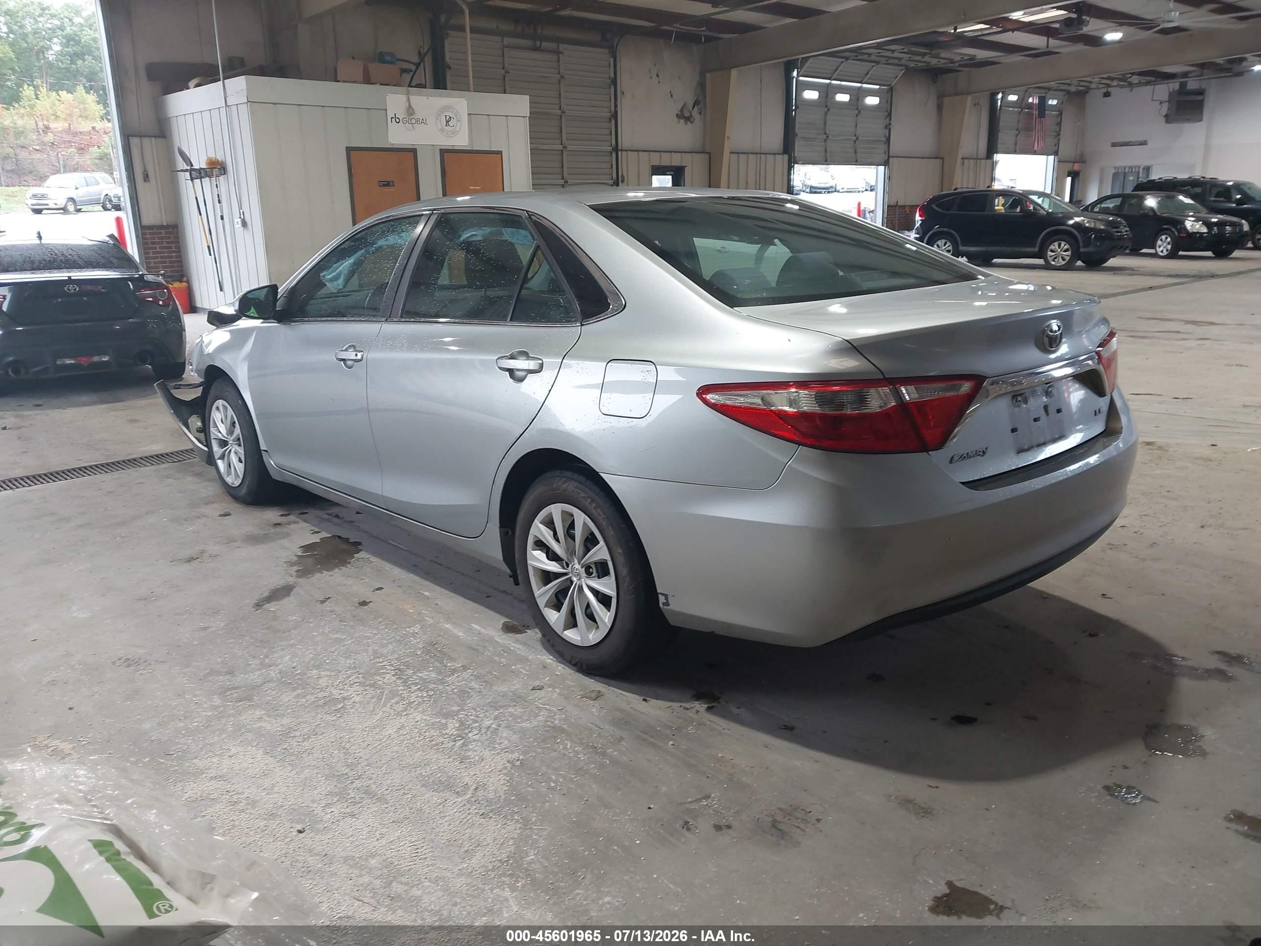 2015 Toyota Camry Le Silver vin: 4T1BF1FK1FU026416