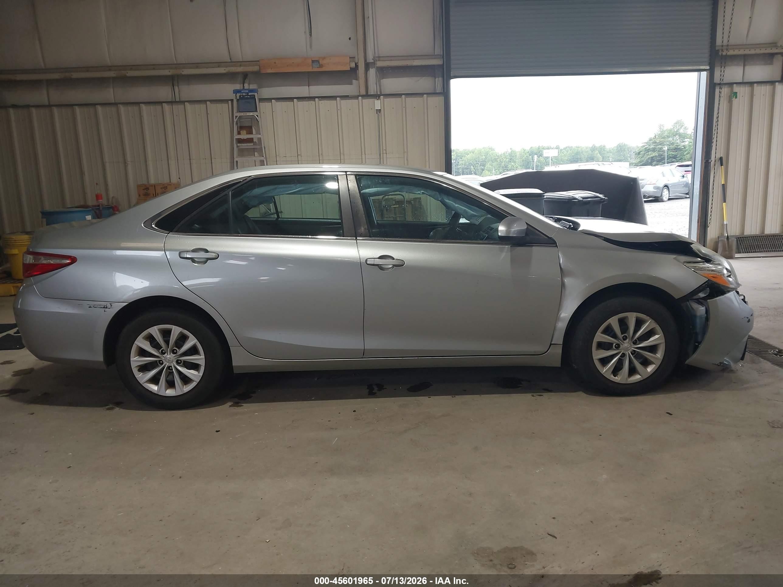 2015 Toyota Camry Le Silver vin: 4T1BF1FK1FU026416