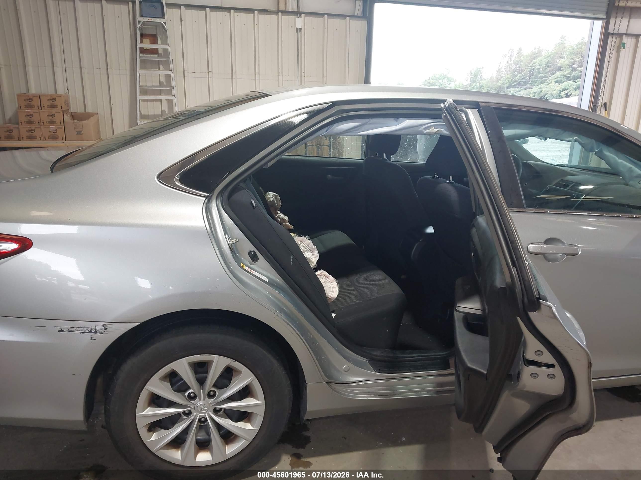 2015 Toyota Camry Le Silver vin: 4T1BF1FK1FU026416