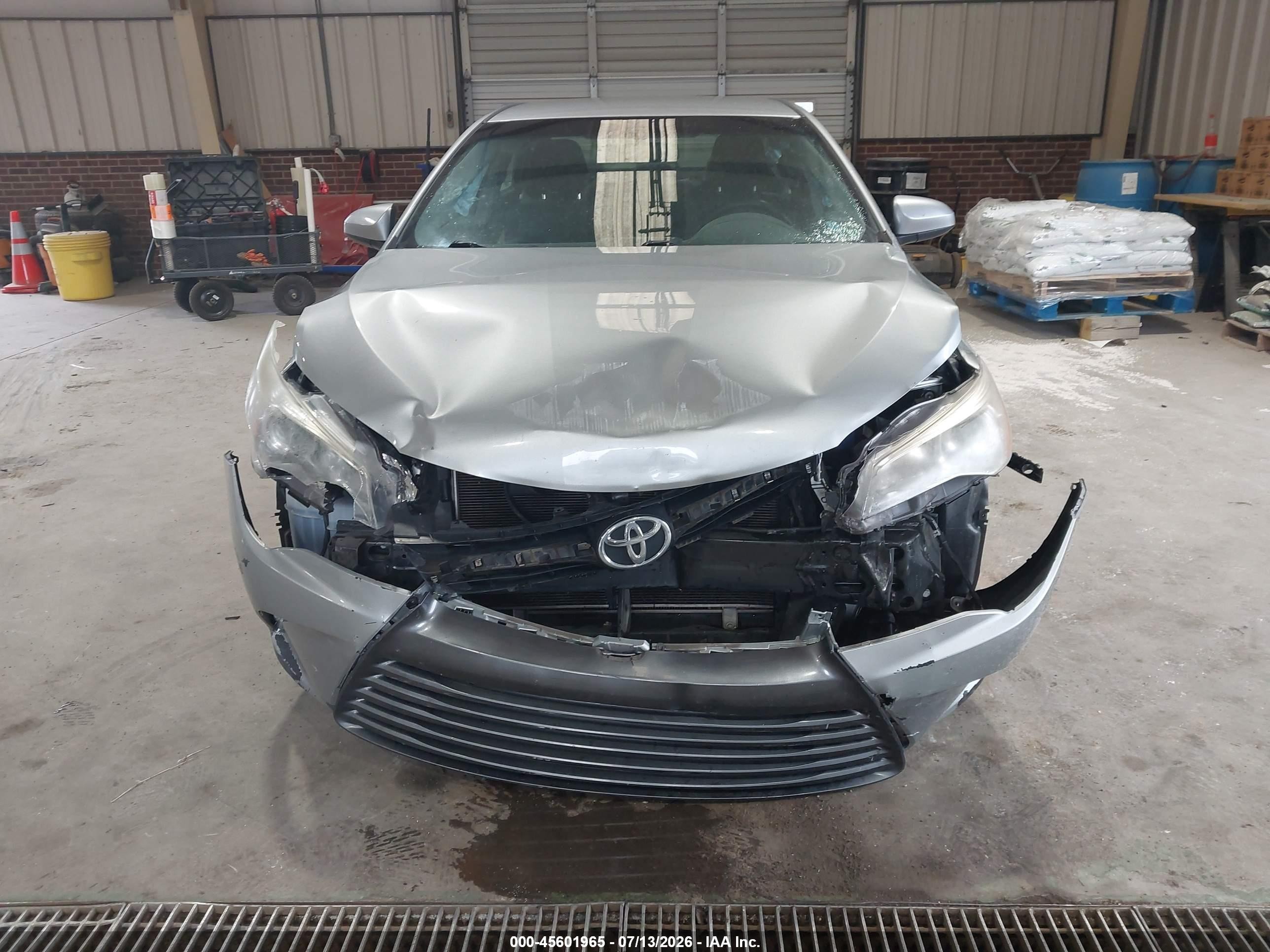 2015 Toyota Camry Le Silver vin: 4T1BF1FK1FU026416
