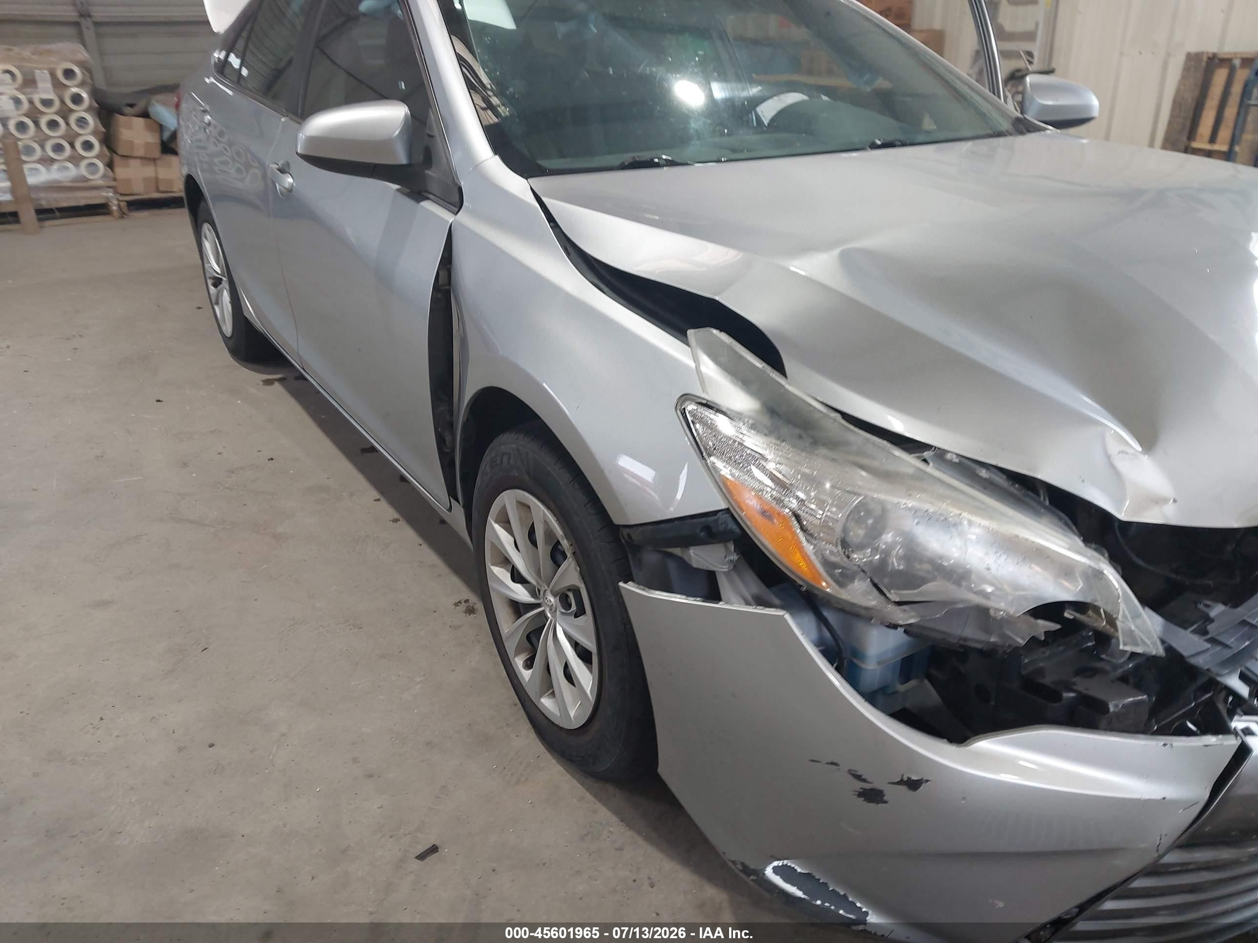 2015 Toyota Camry Le Silver vin: 4T1BF1FK1FU026416