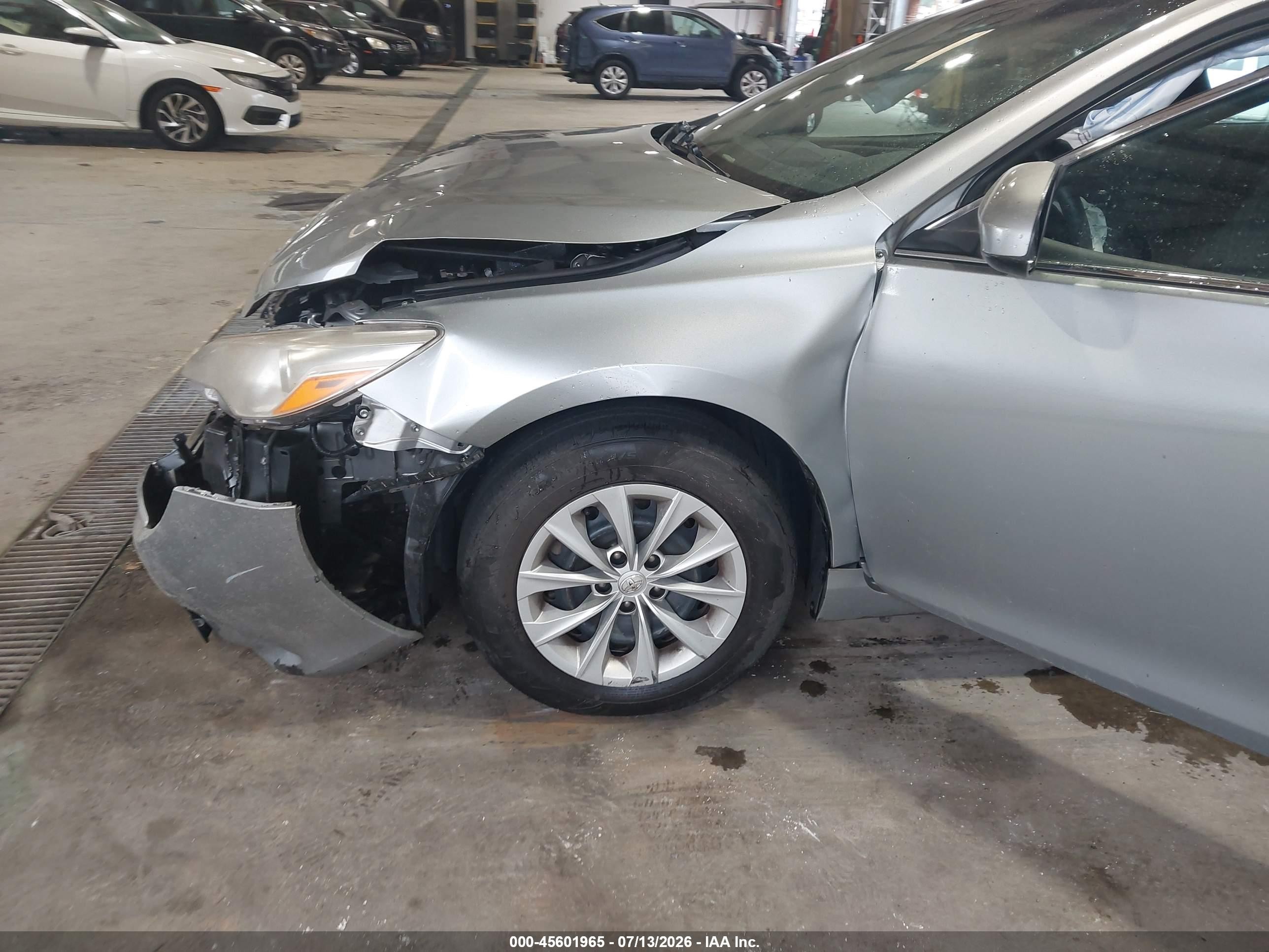 2015 Toyota Camry Le Silver vin: 4T1BF1FK1FU026416
