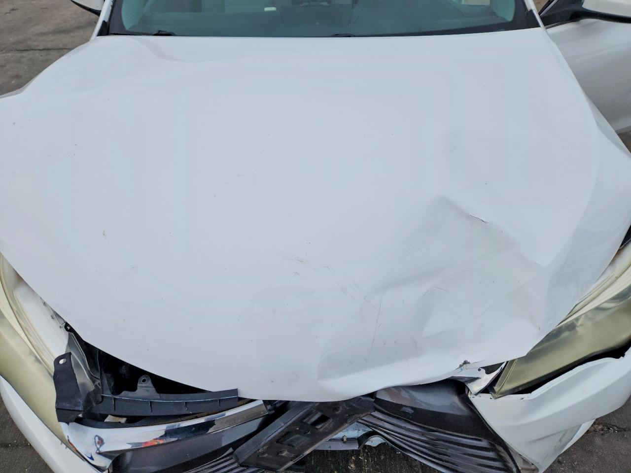 2015 Toyota Camry Le White vin: 4T1BF1FK1FU034077
