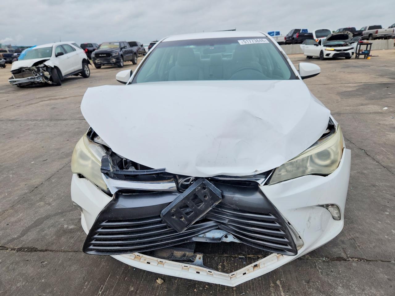 2015 Toyota Camry Le White vin: 4T1BF1FK1FU034077