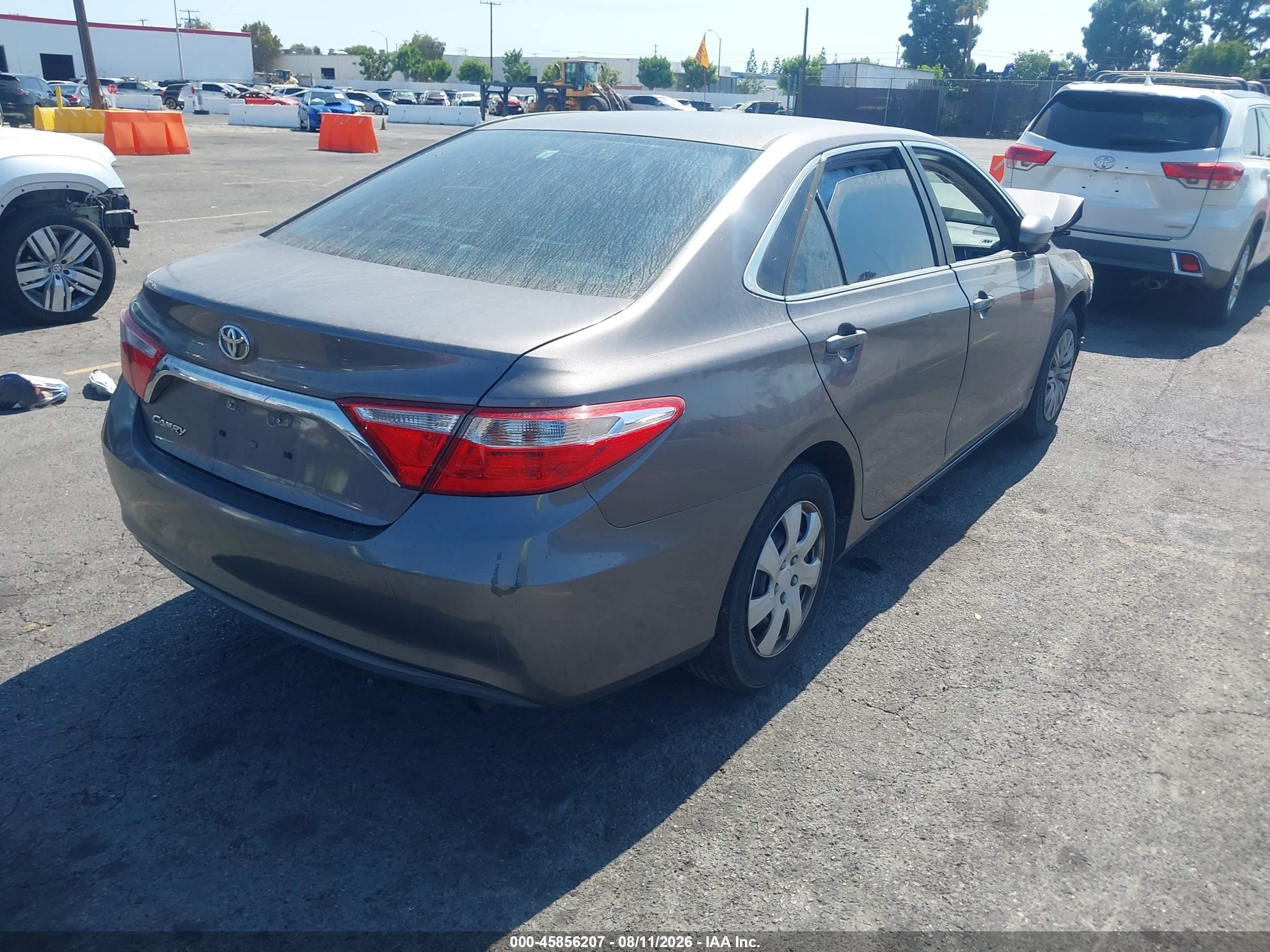 2015 Toyota Camry Le Gray vin: 4T1BF1FK1FU040381