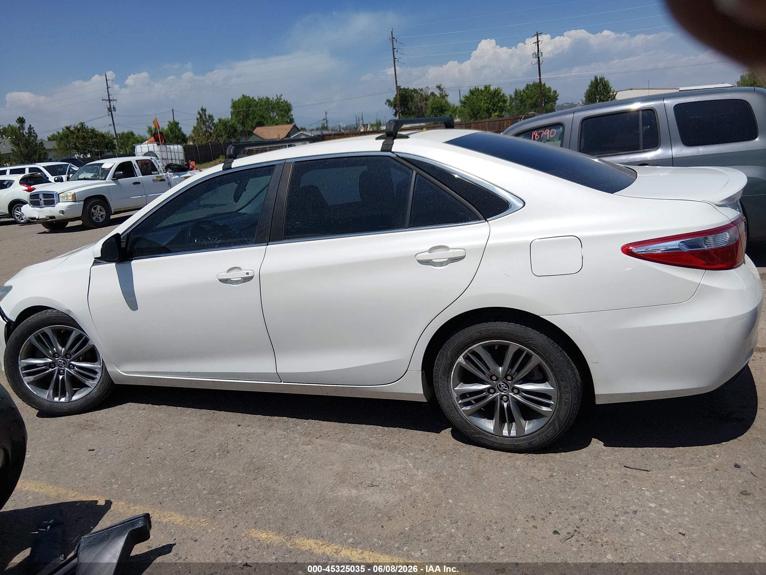 2015 Toyota Camry Se White vin: 4T1BF1FK1FU044110