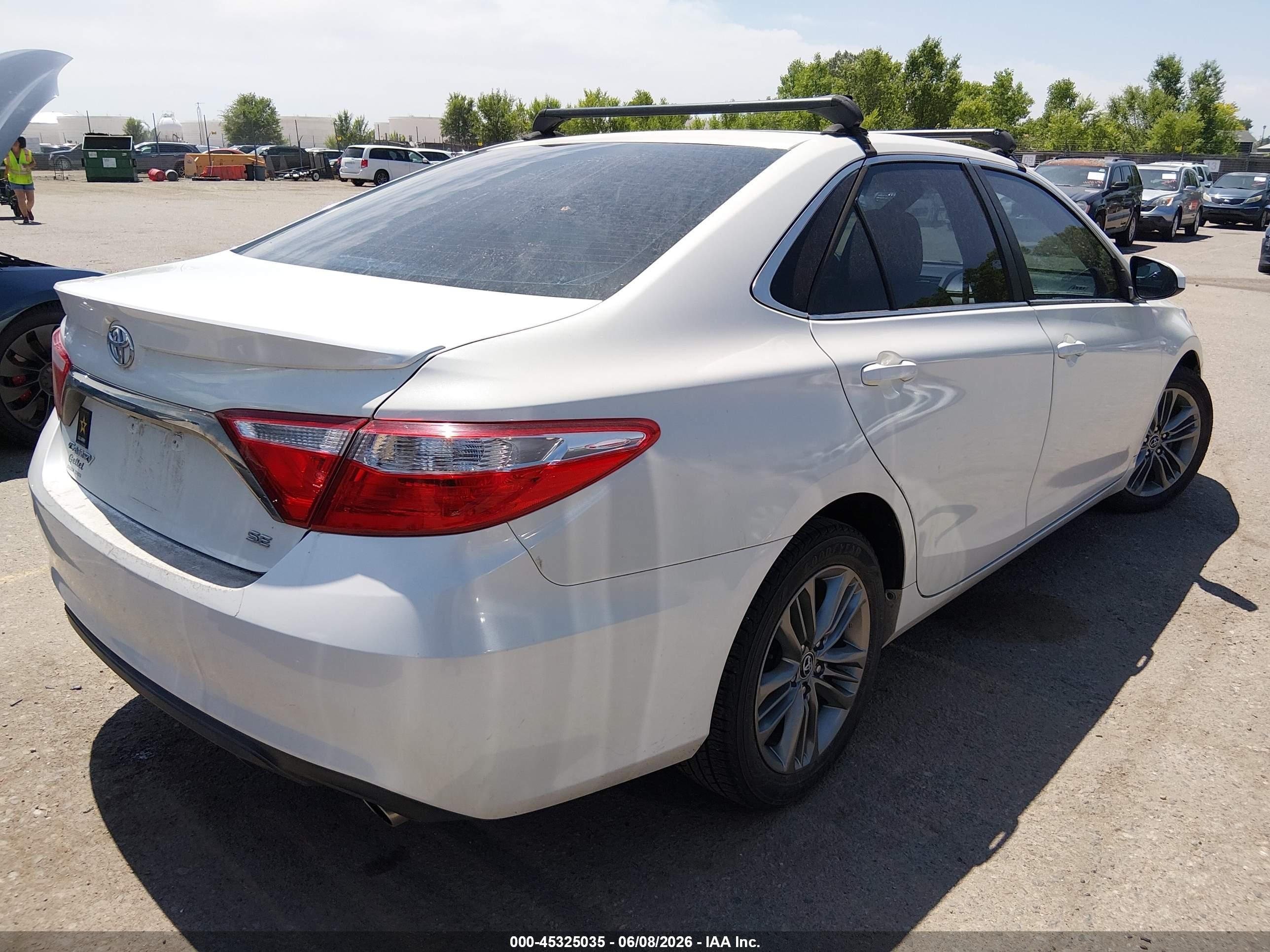 2015 Toyota Camry Se White vin: 4T1BF1FK1FU044110