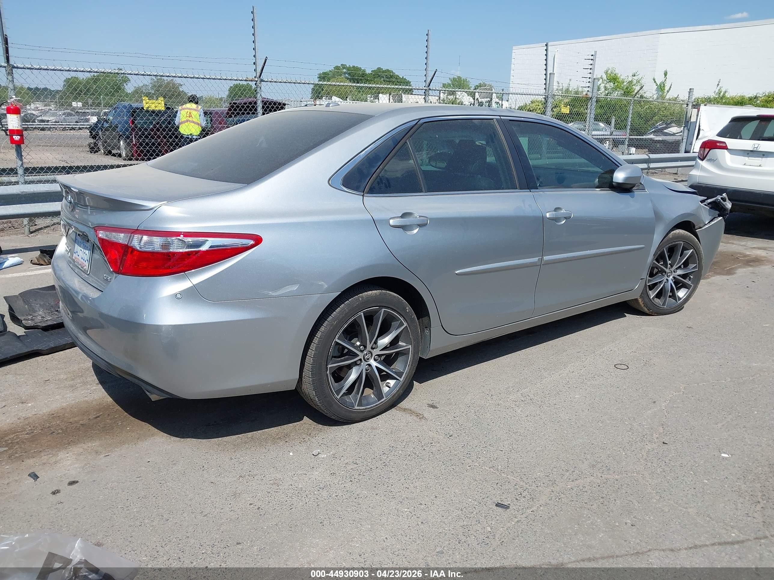 2015 Toyota Camry Xse Silver vin: 4T1BF1FK1FU047976