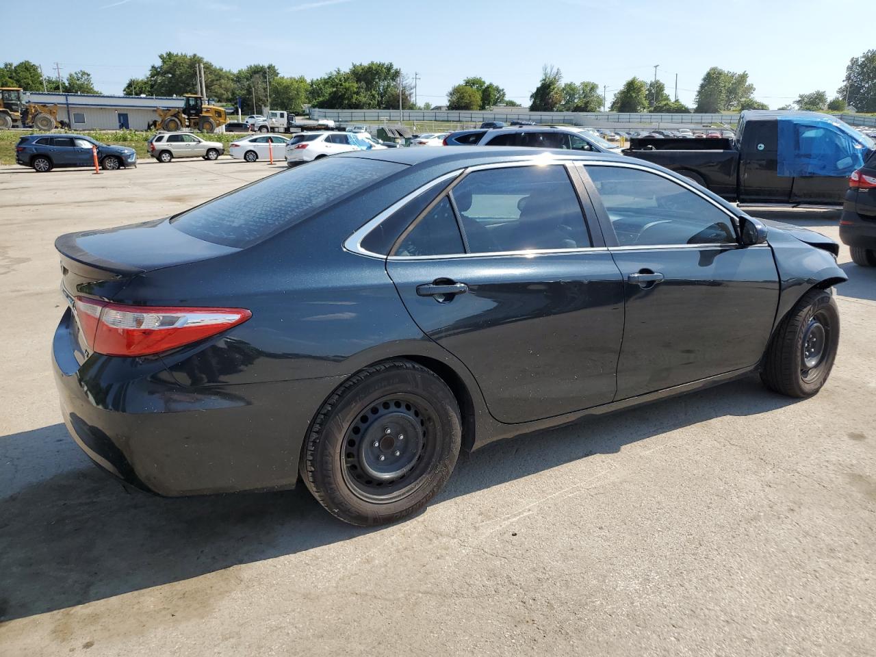 2015 Toyota Camry Le Blue vin: 4T1BF1FK1FU048139