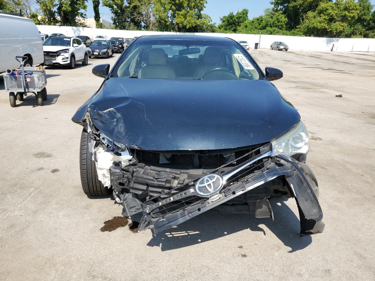 2015 Toyota Camry Le Blue vin: 4T1BF1FK1FU048139