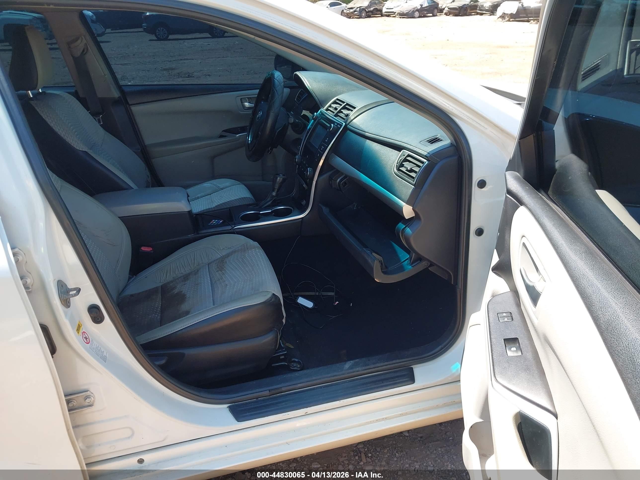 2015 Toyota Camry Se White vin: 4T1BF1FK1FU048528