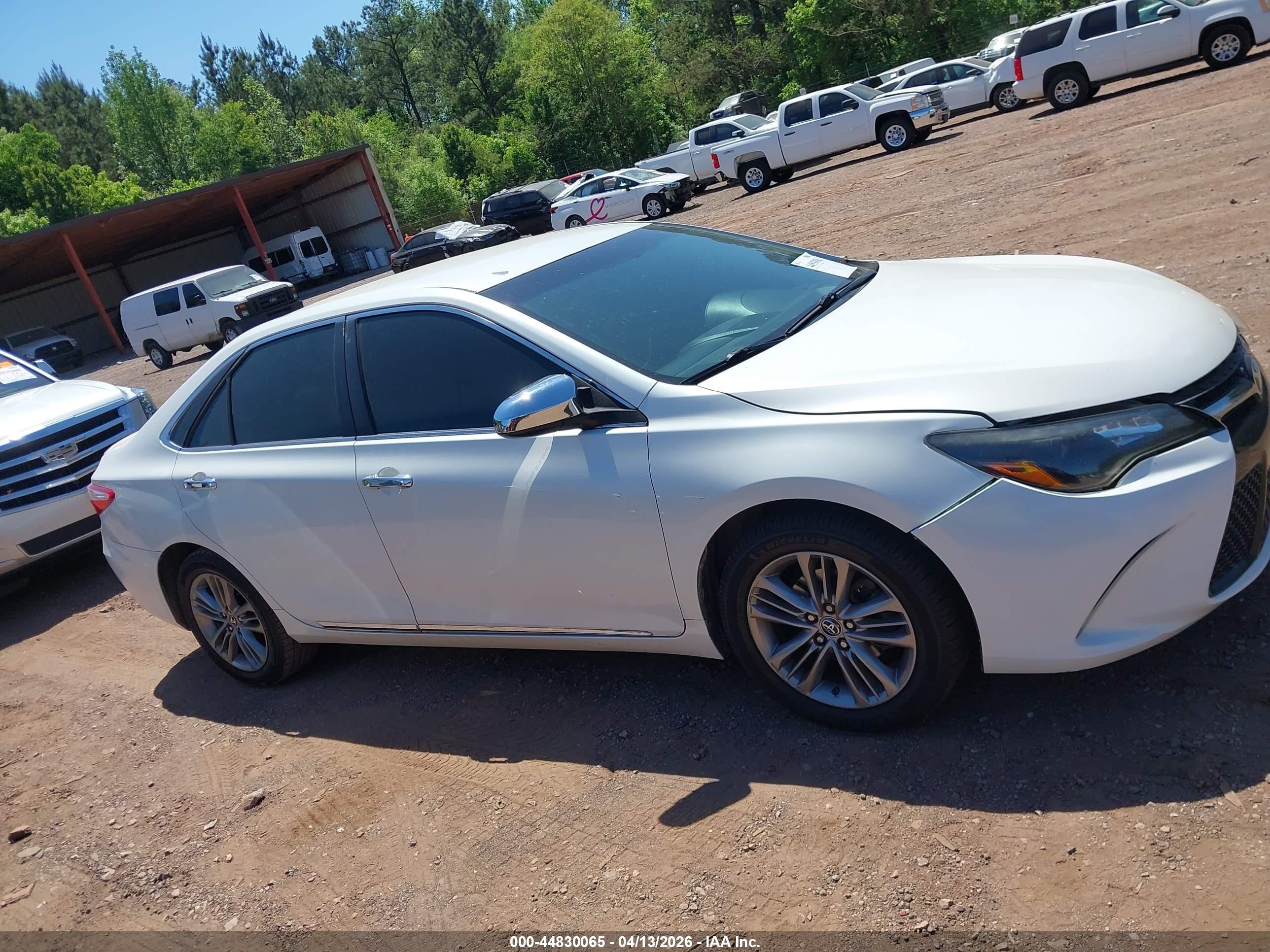 2015 Toyota Camry Se White vin: 4T1BF1FK1FU048528
