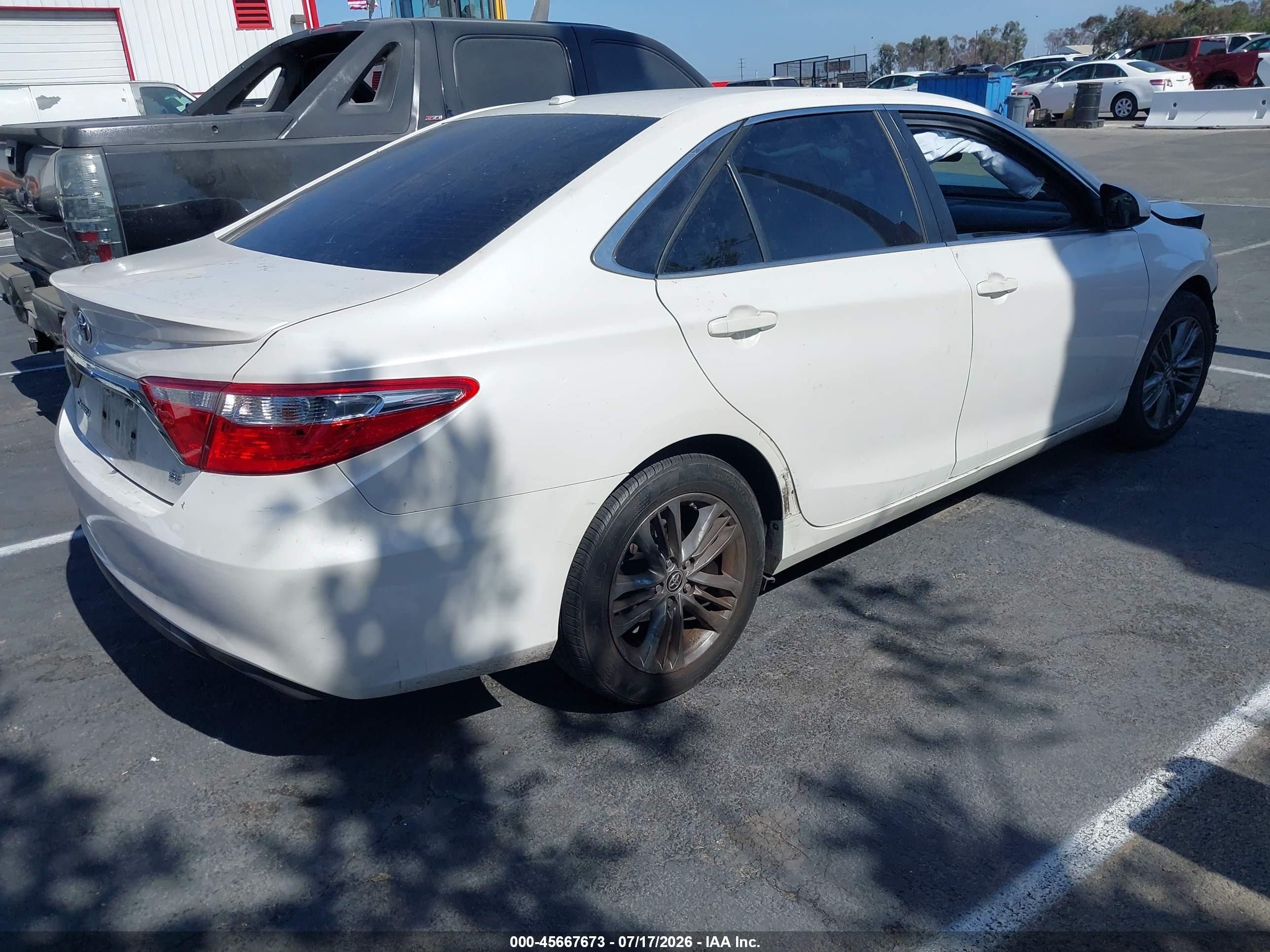 2015 Toyota Camry Se White vin: 4T1BF1FK1FU055446