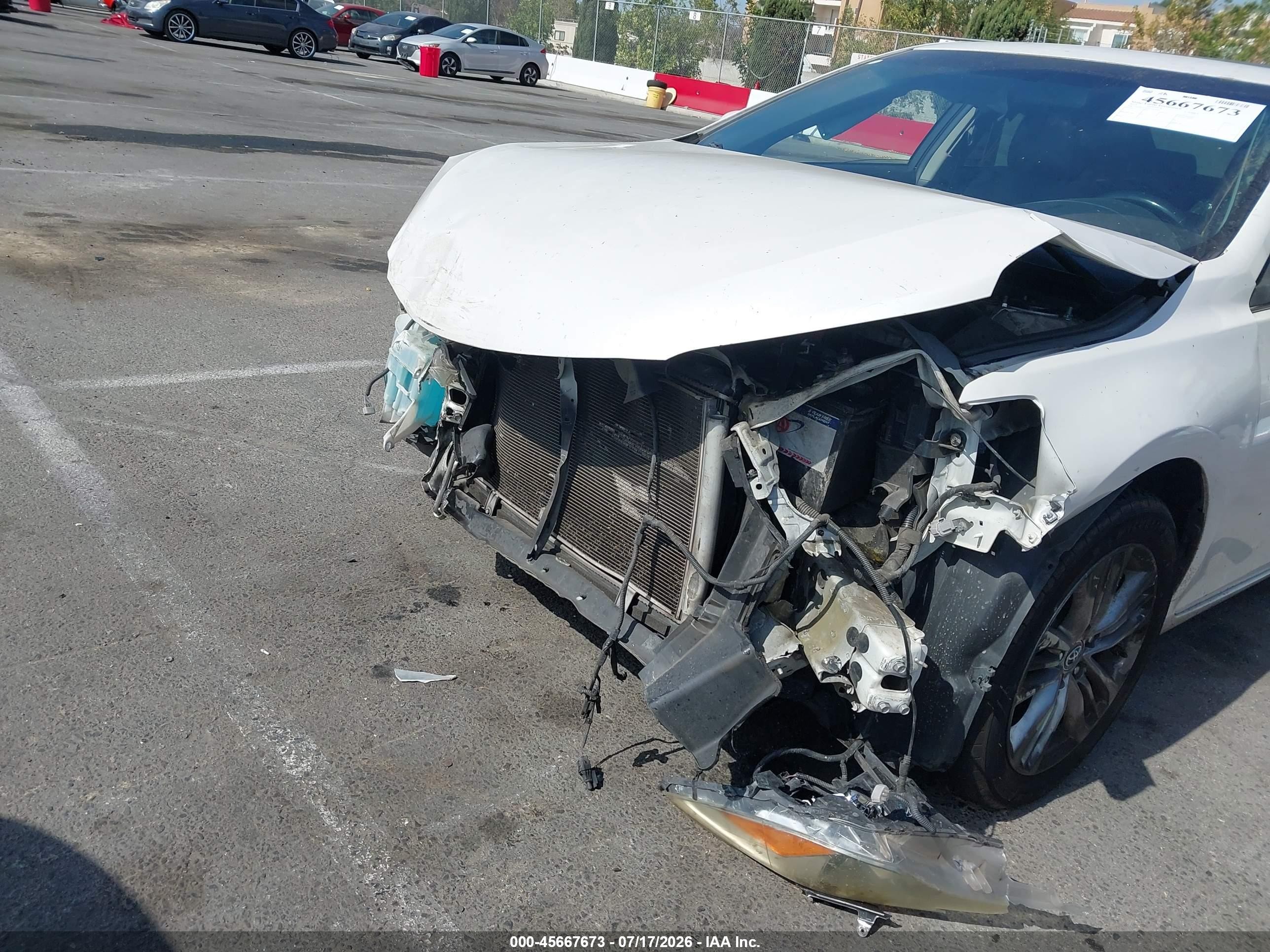 2015 Toyota Camry Se White vin: 4T1BF1FK1FU055446