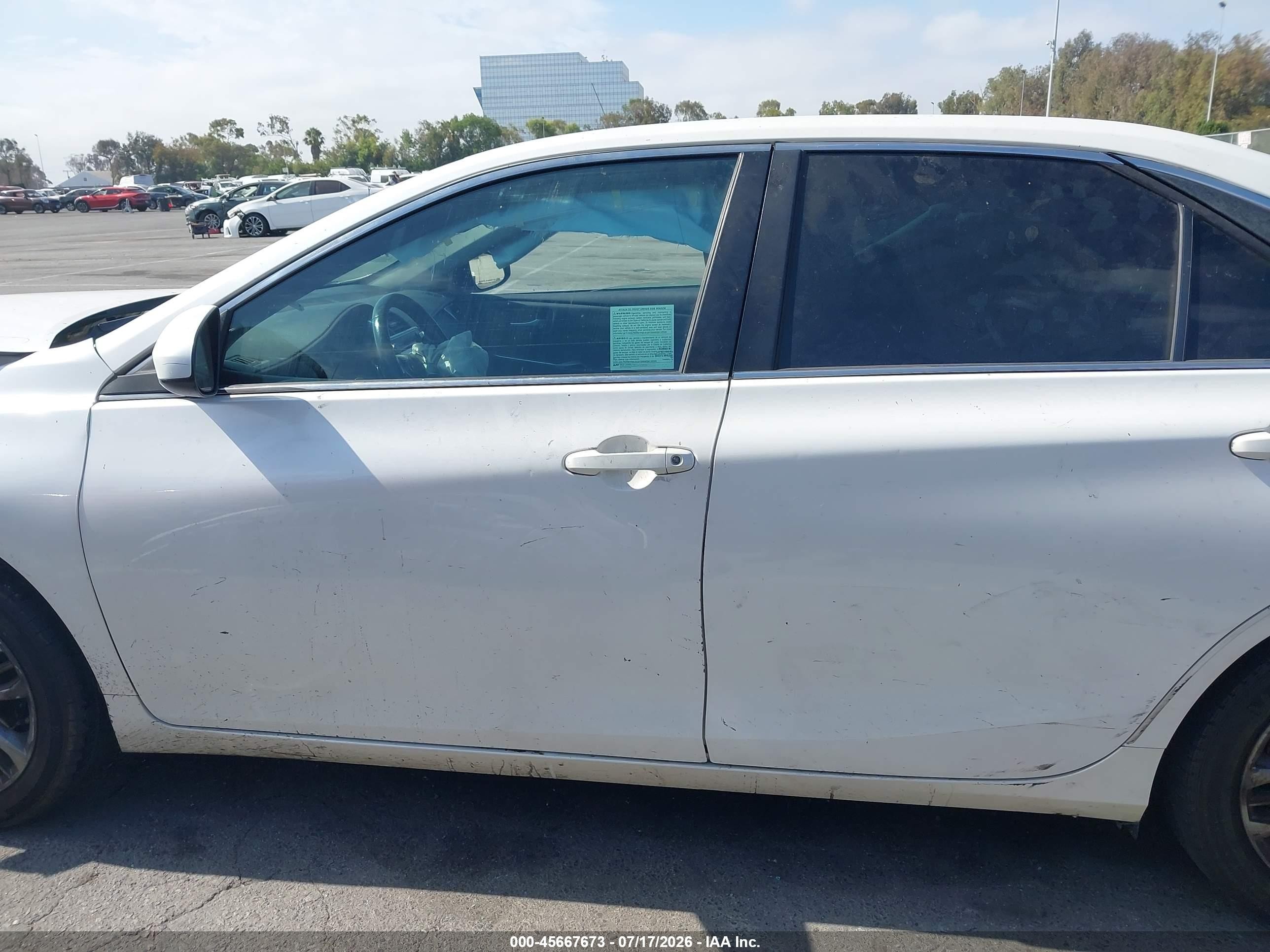 2015 Toyota Camry Se White vin: 4T1BF1FK1FU055446