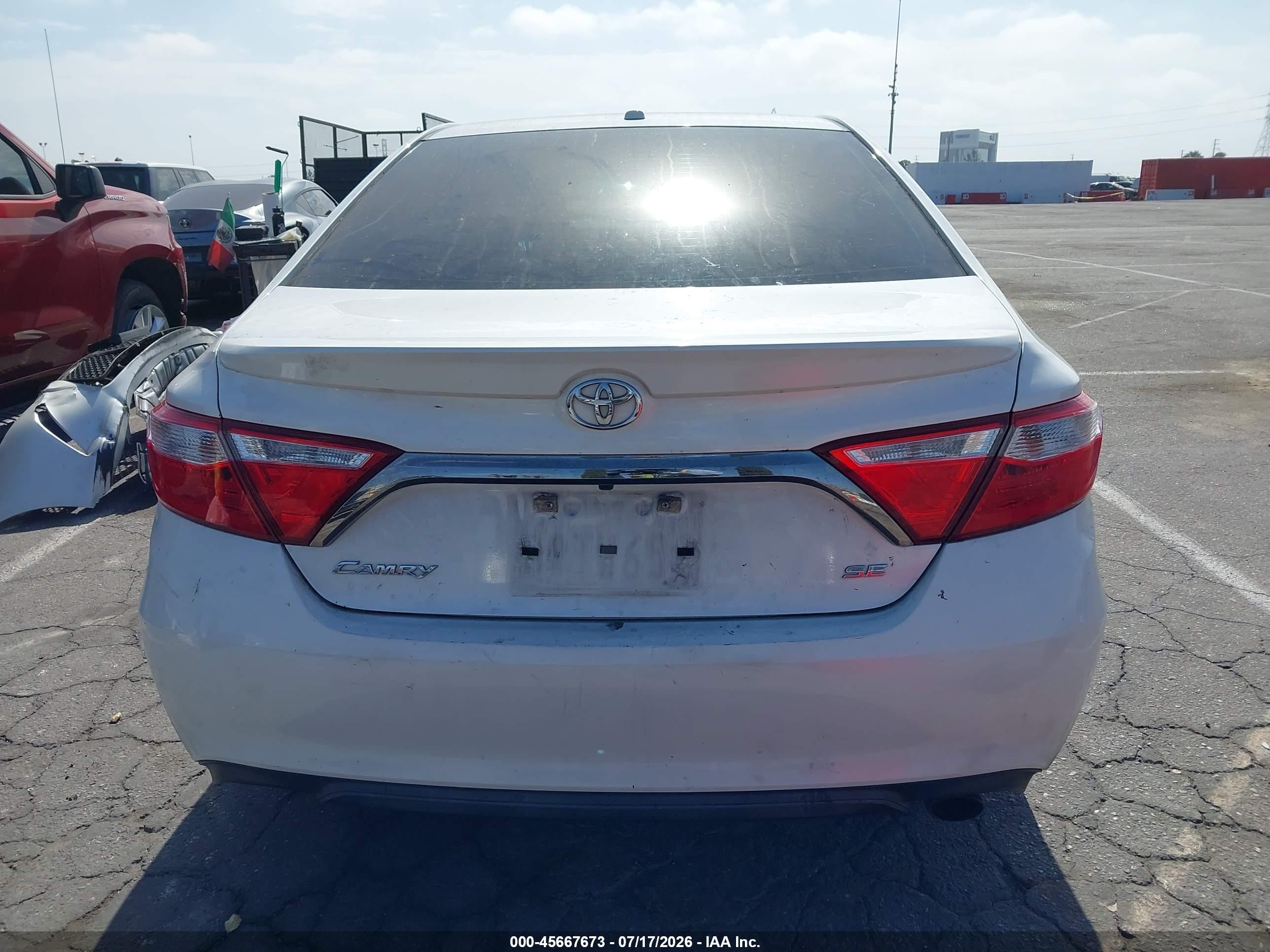 2015 Toyota Camry Se White vin: 4T1BF1FK1FU055446