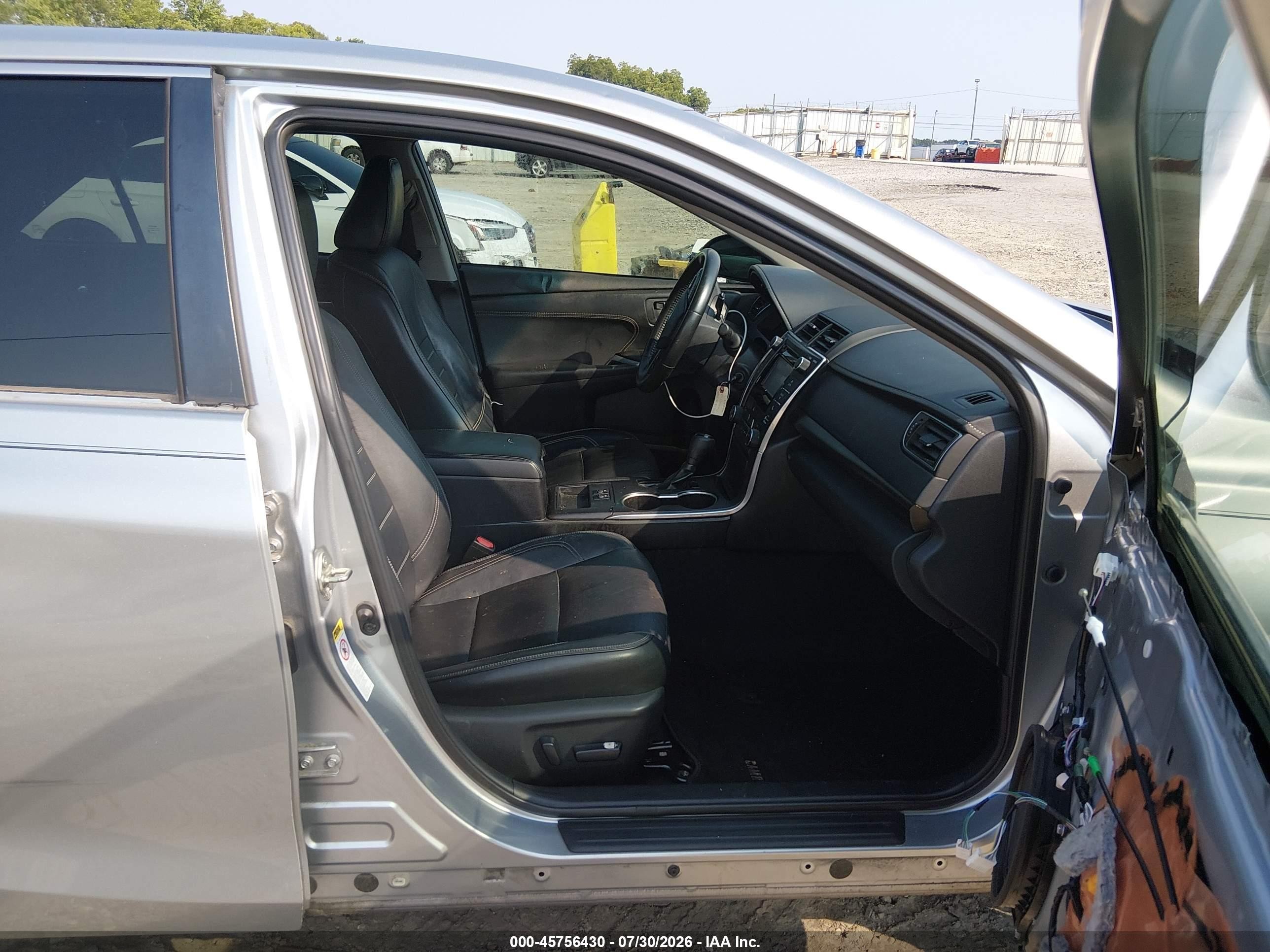2015 Toyota Camry Xle Серебряный vin: 4T1BF1FK1FU060114
