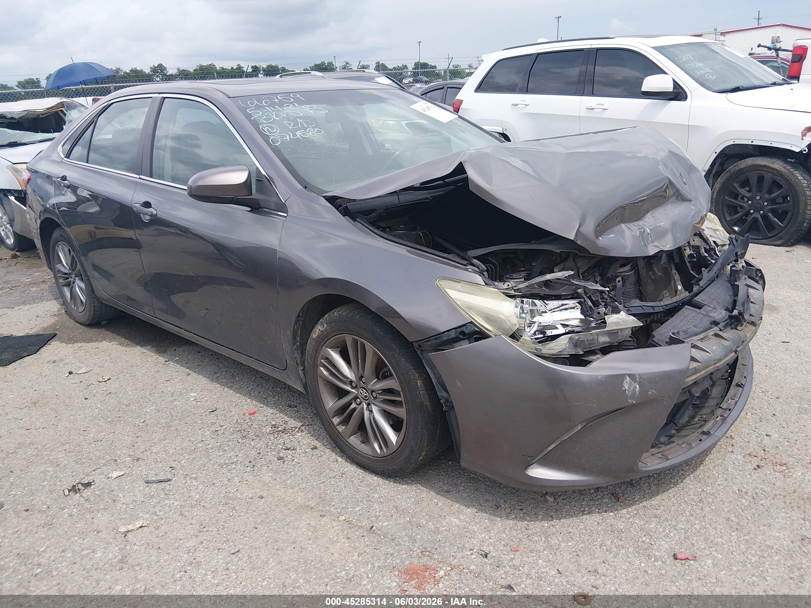 2015 Toyota Camry Se Серый vin: 4T1BF1FK1FU074580