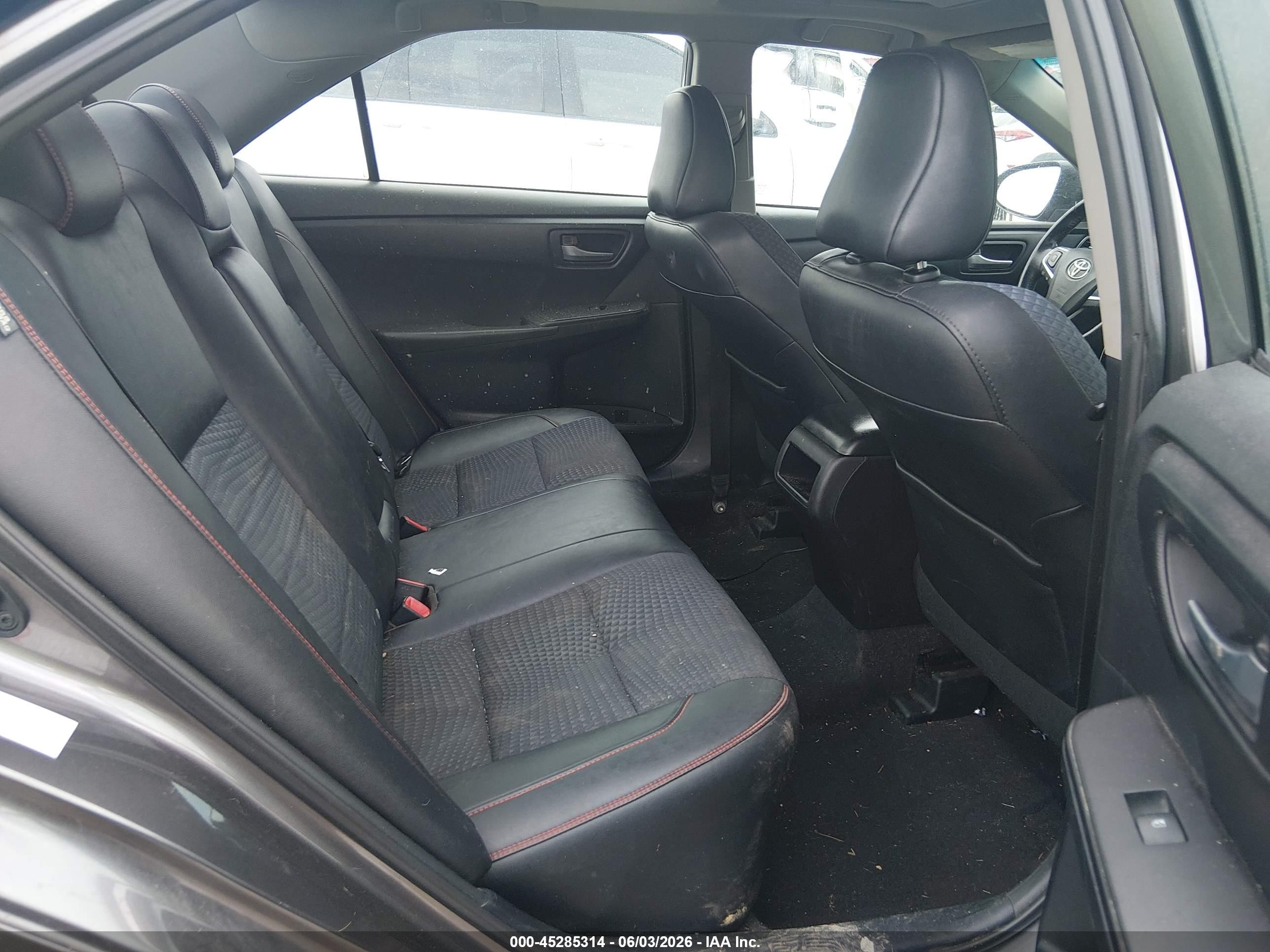 2015 Toyota Camry Se Серый vin: 4T1BF1FK1FU074580
