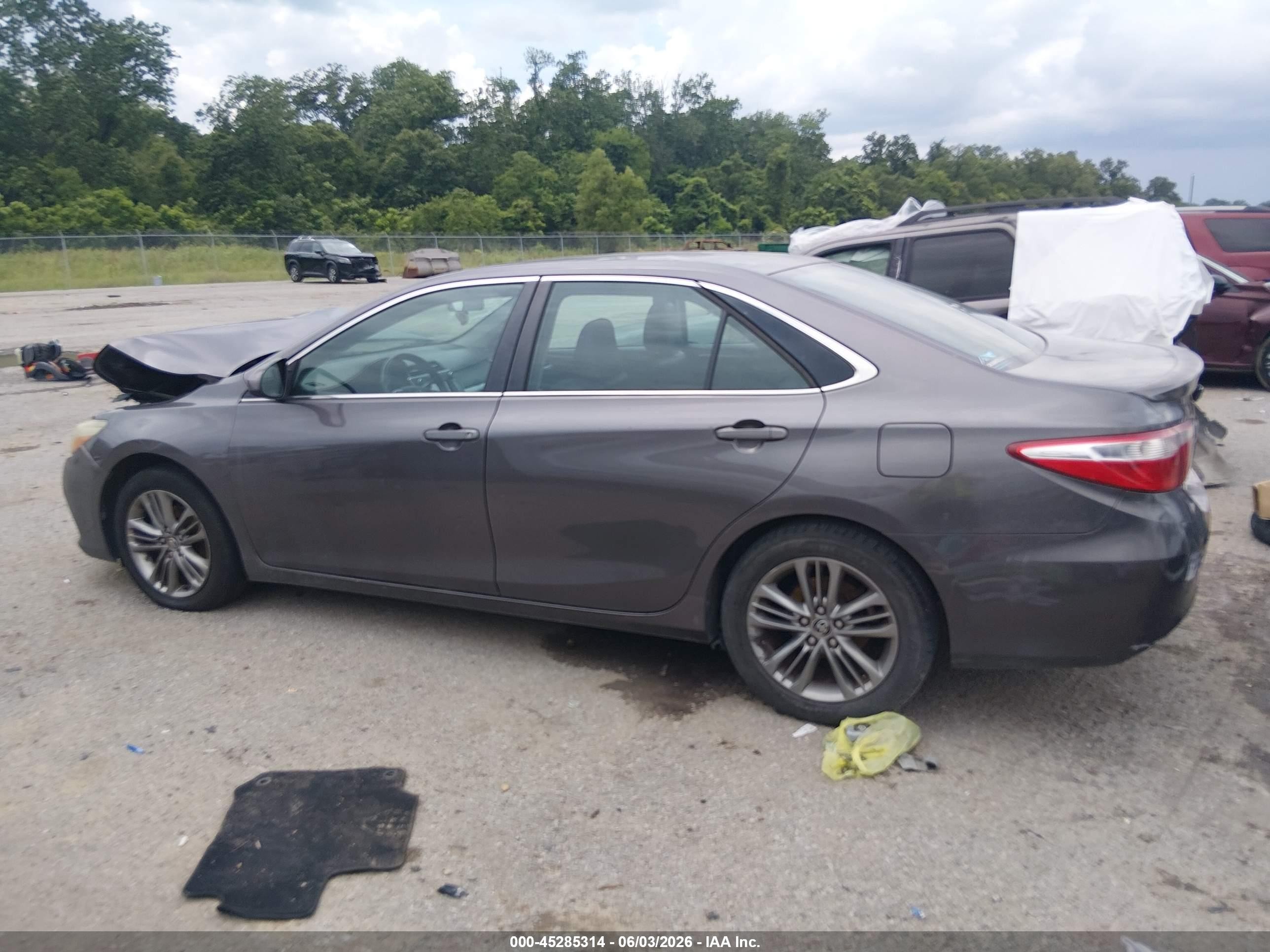 2015 Toyota Camry Se Серый vin: 4T1BF1FK1FU074580