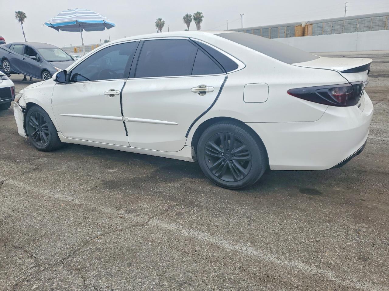 2015 Toyota Camry Se White vin: 4T1BF1FK1FU084834