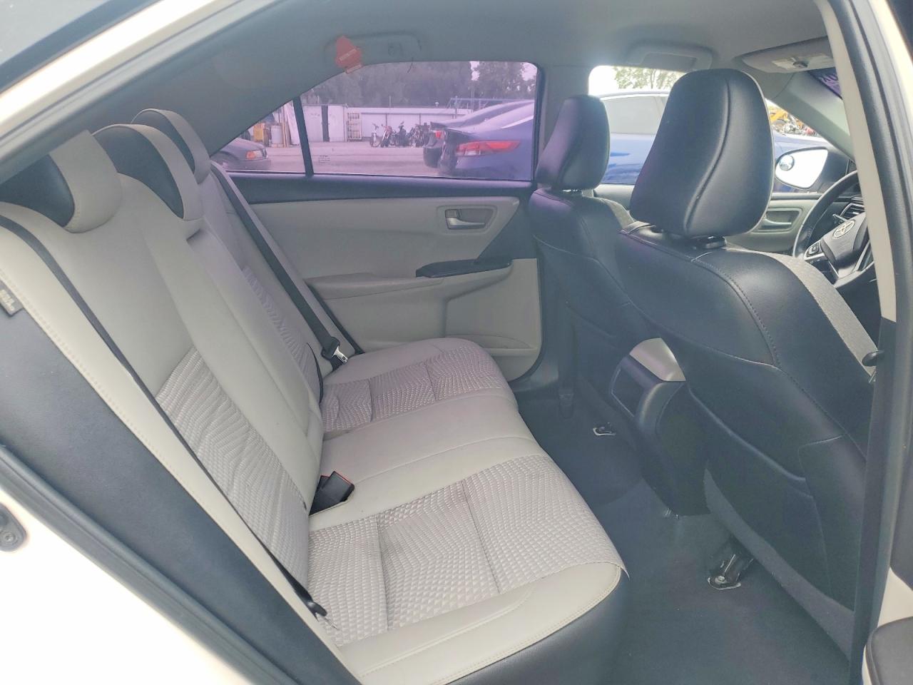 2015 Toyota Camry Se White vin: 4T1BF1FK1FU084834