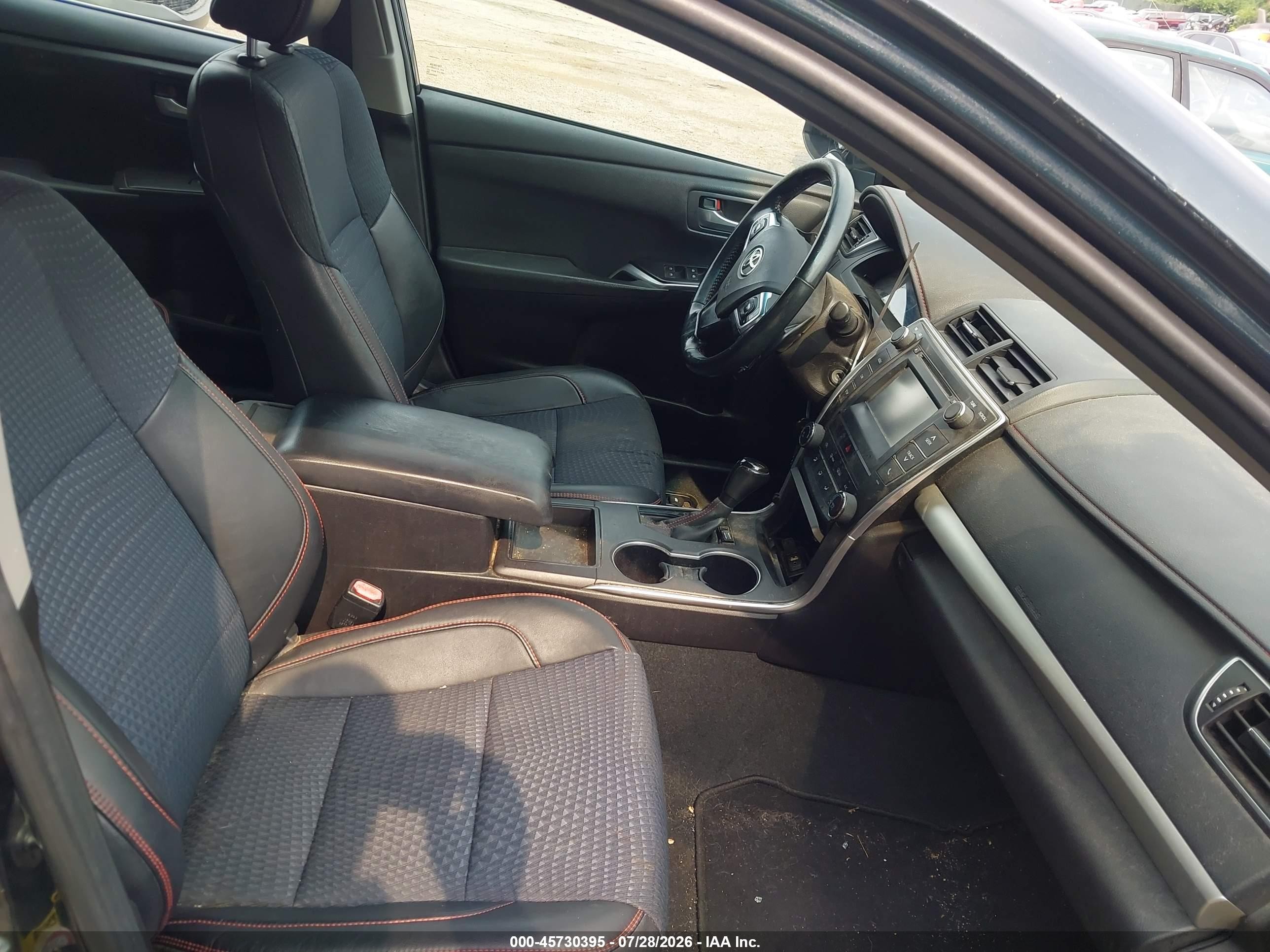 2015 Toyota Camry Se Navy vin: 4T1BF1FK1FU084915