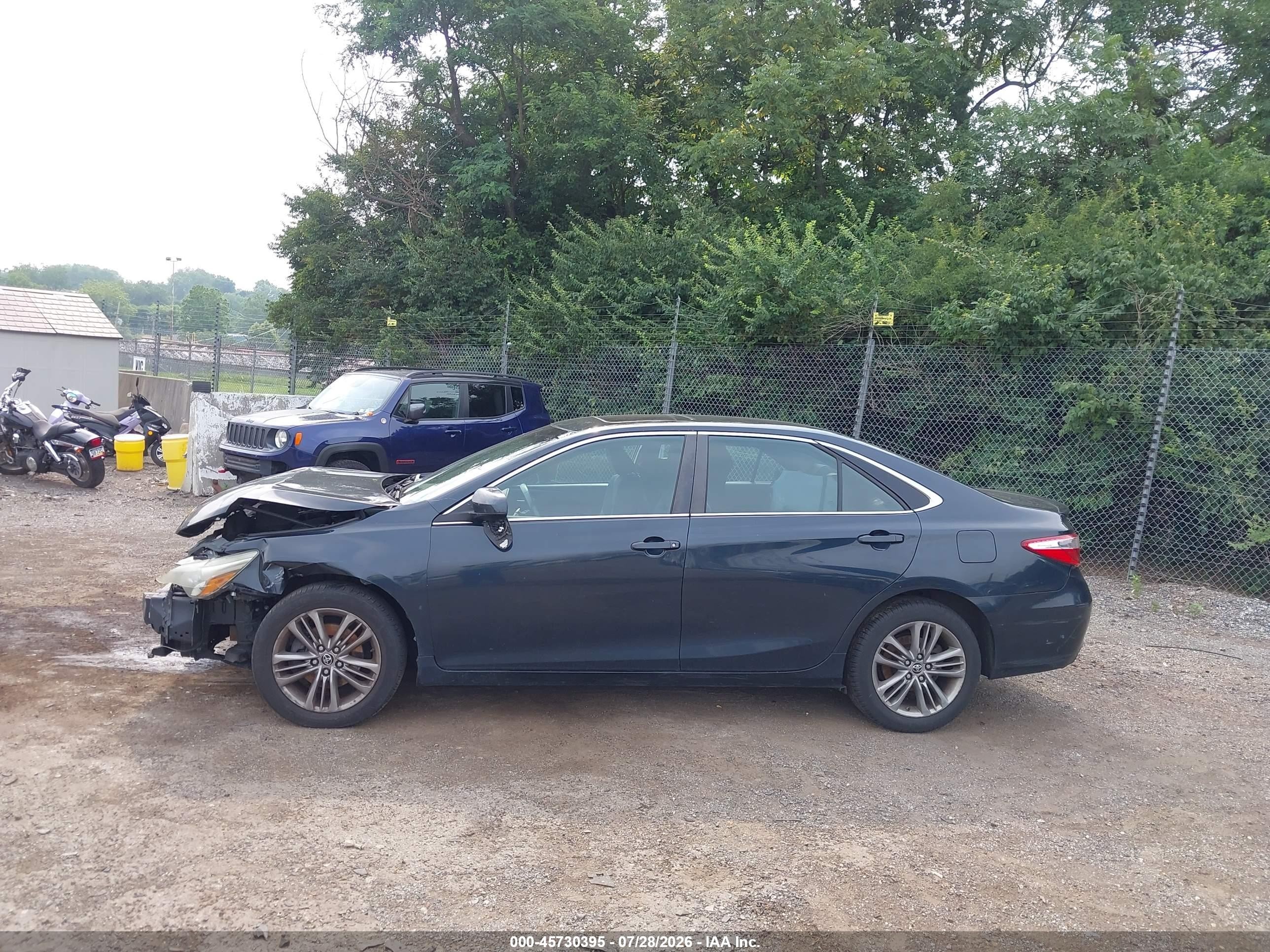 2015 Toyota Camry Se Navy vin: 4T1BF1FK1FU084915