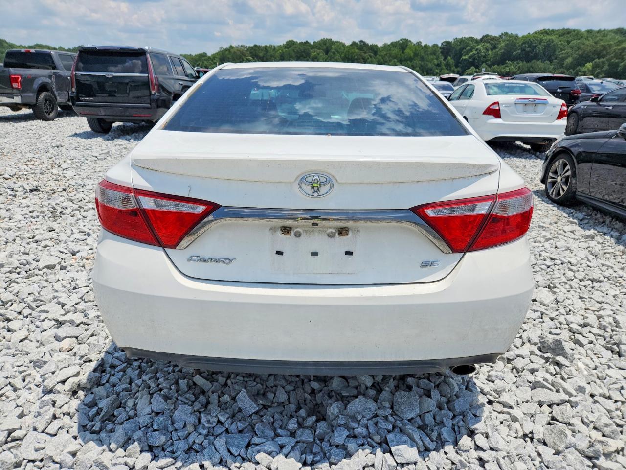 2015 Toyota Camry Se White vin: 4T1BF1FK1FU093355