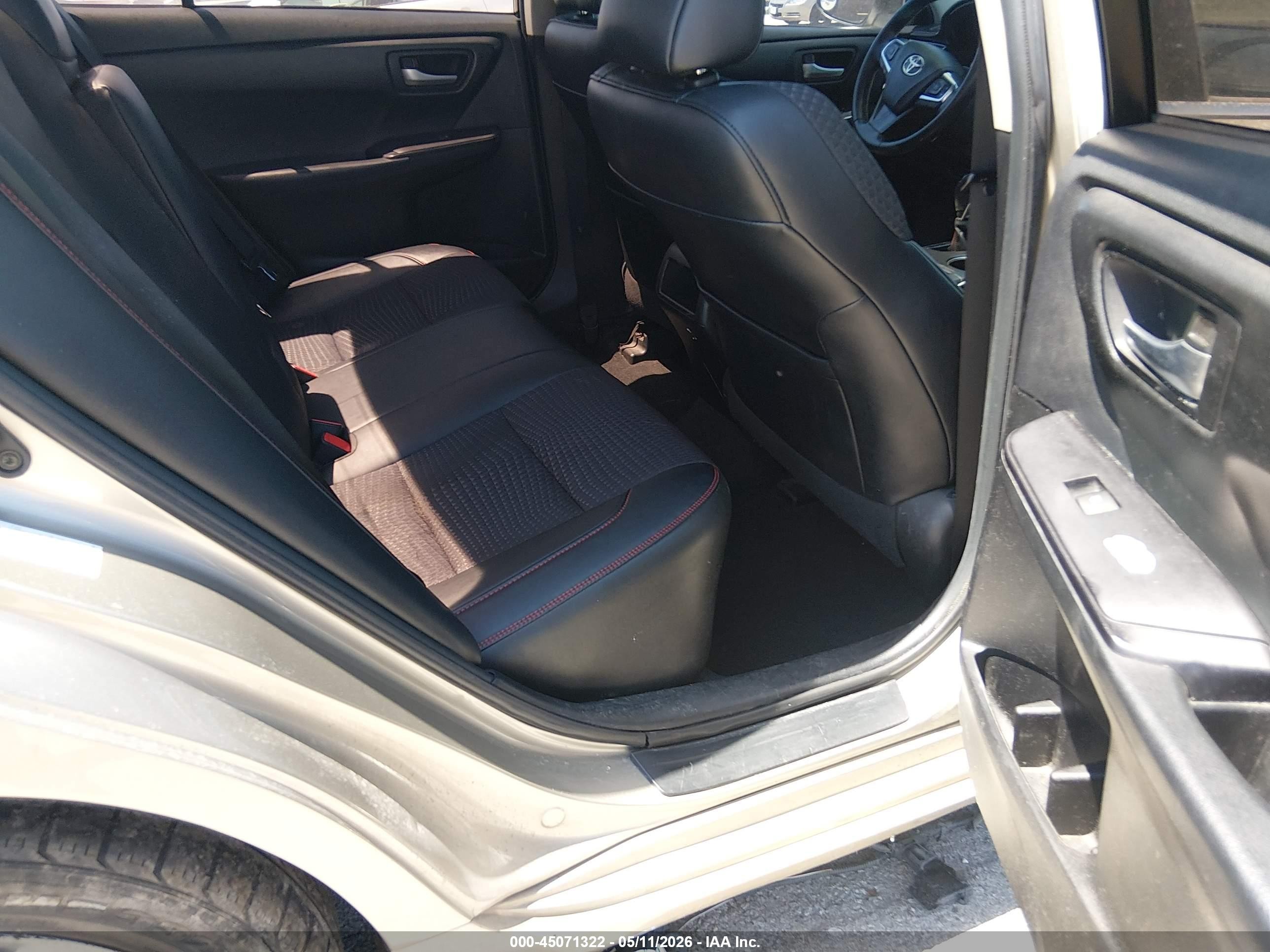2015 Toyota Camry Se Champagne vin: 4T1BF1FK1FU098099