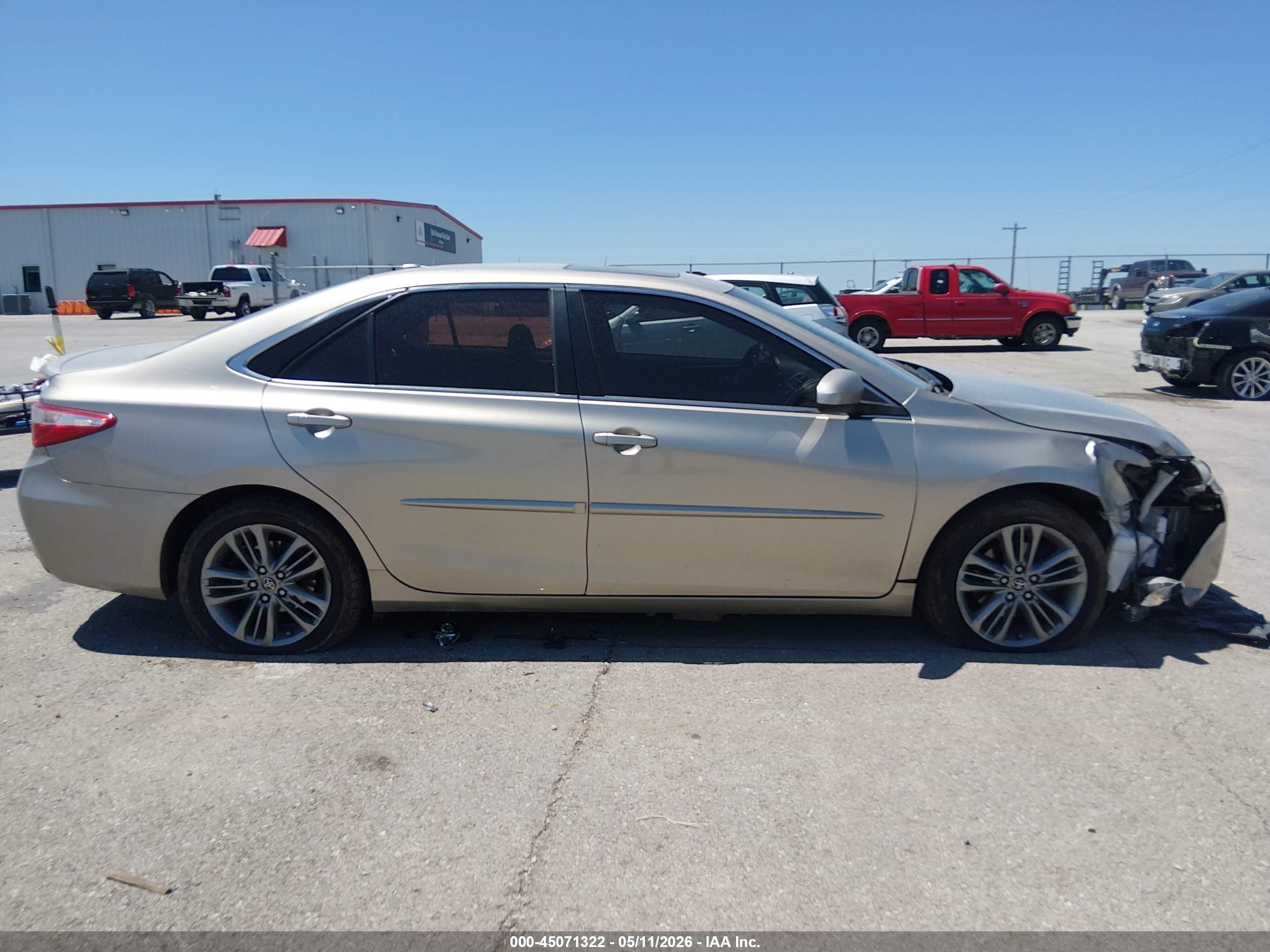 2015 Toyota Camry Se Champagne vin: 4T1BF1FK1FU098099