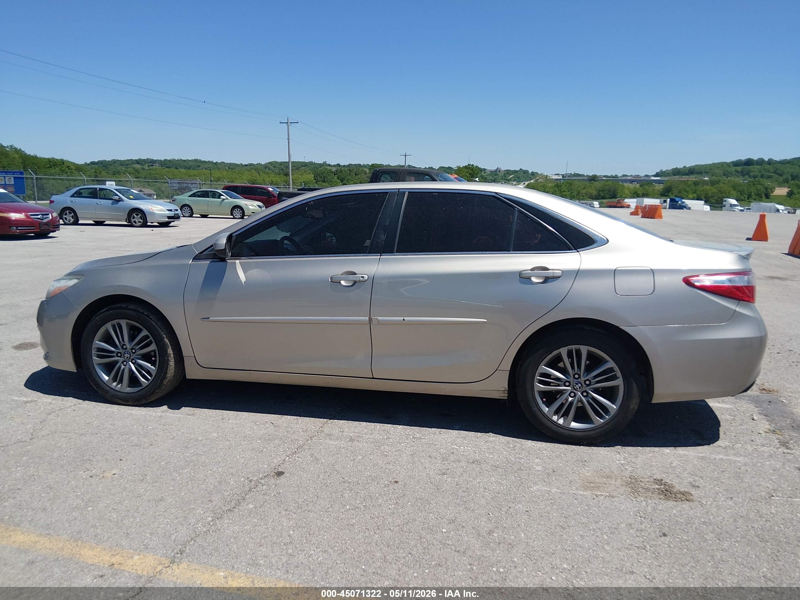 2015 Toyota Camry Se Champagne vin: 4T1BF1FK1FU098099