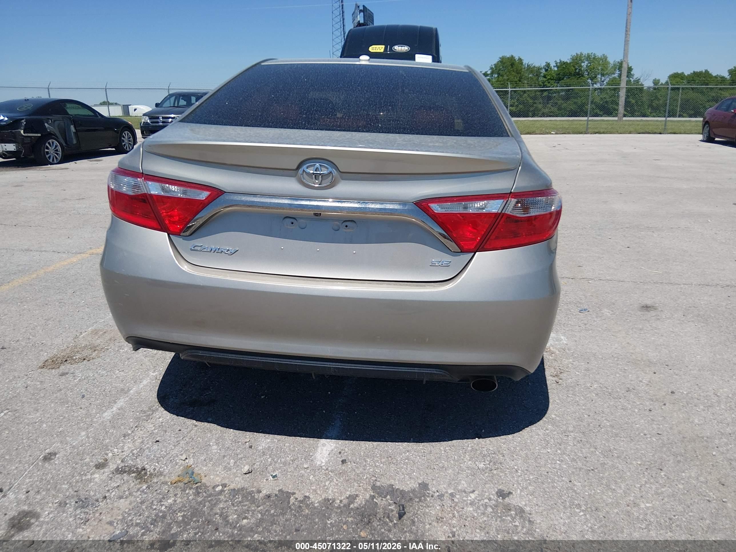 2015 Toyota Camry Se Champagne vin: 4T1BF1FK1FU098099