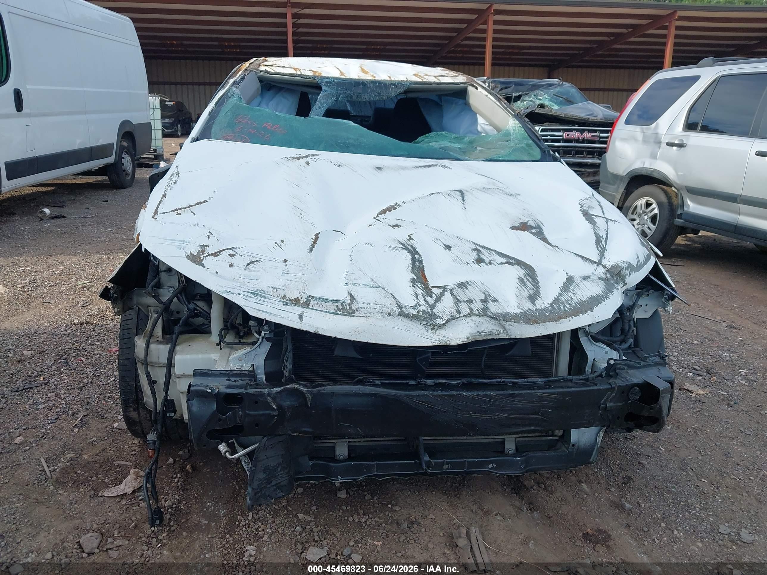 2015 Toyota Camry Le White vin: 4T1BF1FK1FU116035