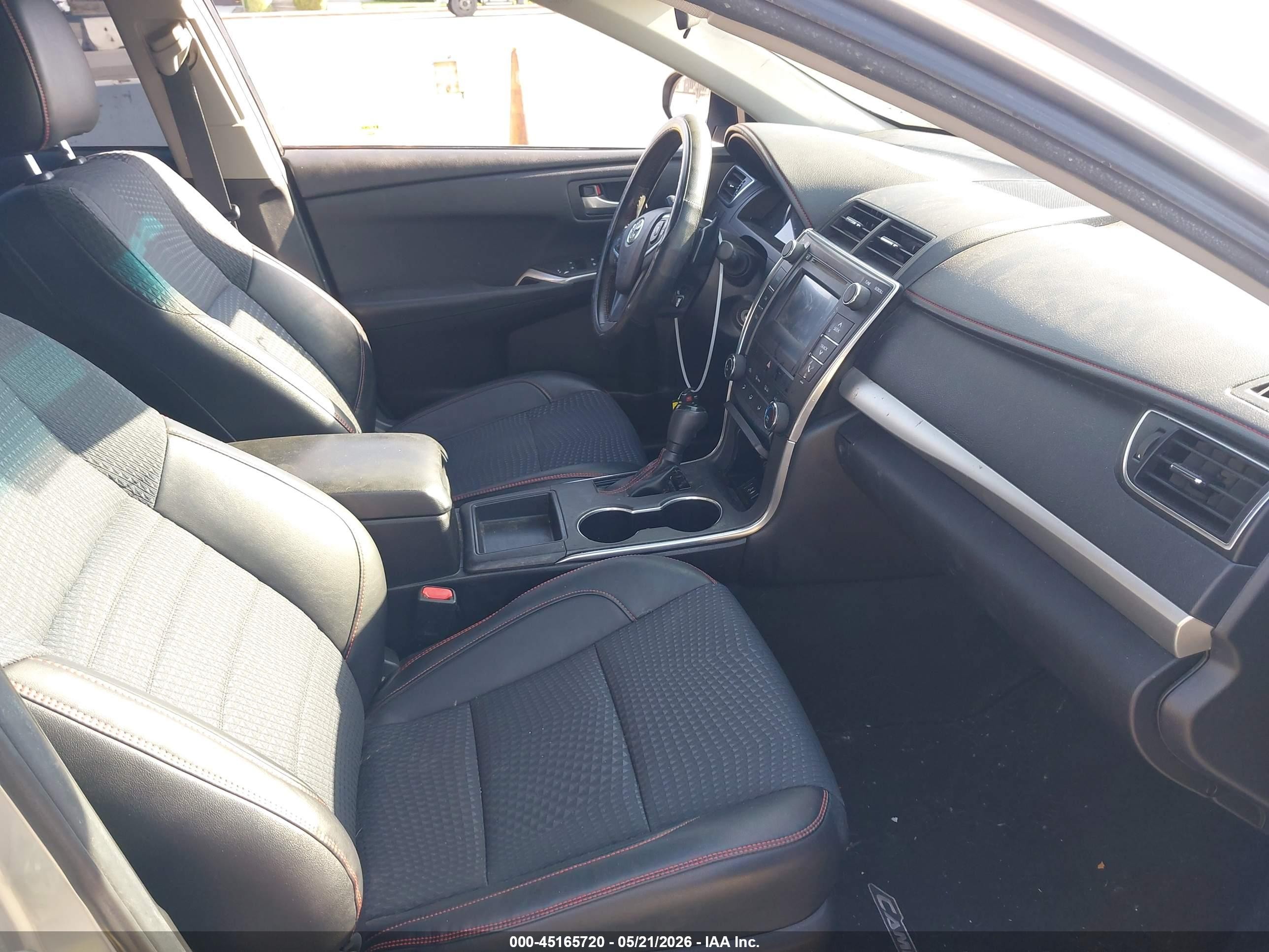 2015 Toyota Camry Se Silver vin: 4T1BF1FK1FU477751