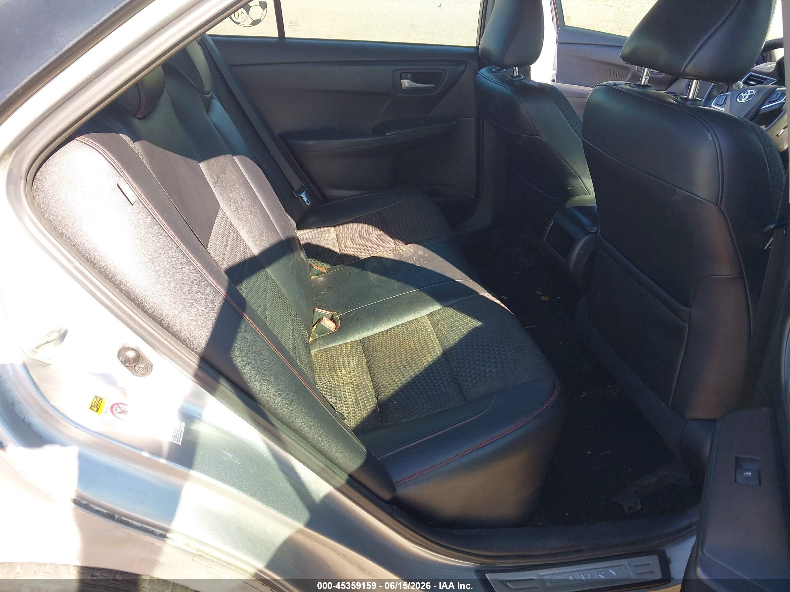 2015 Toyota Camry Se Silver vin: 4T1BF1FK1FU485154