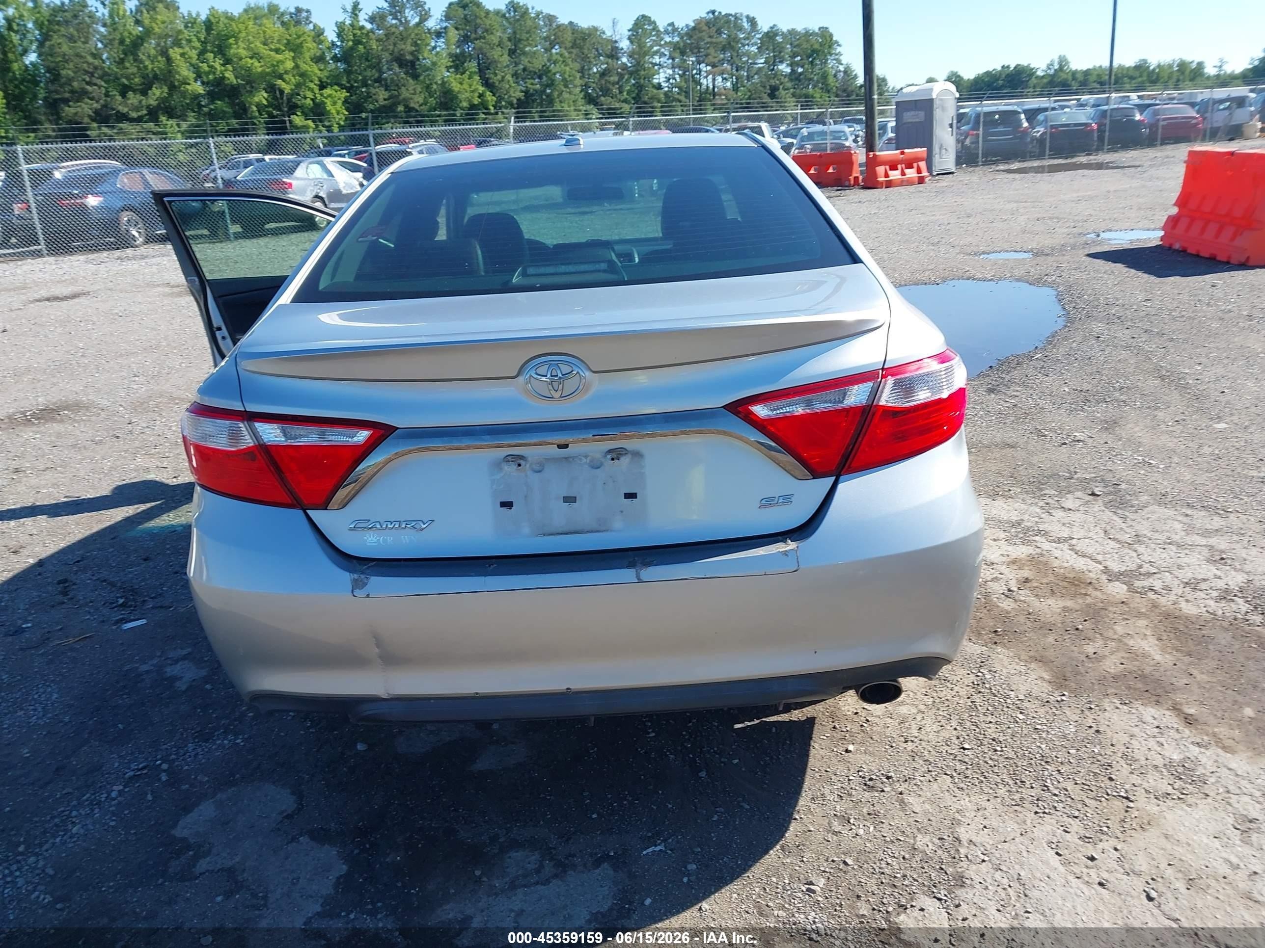 2015 Toyota Camry Se Silver vin: 4T1BF1FK1FU485154
